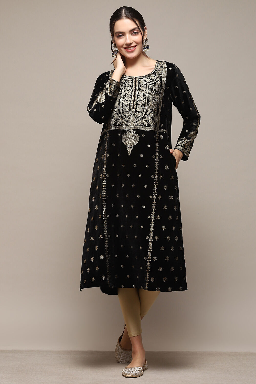 Brown Poly Velvet Straight Printed Kurta image number 0