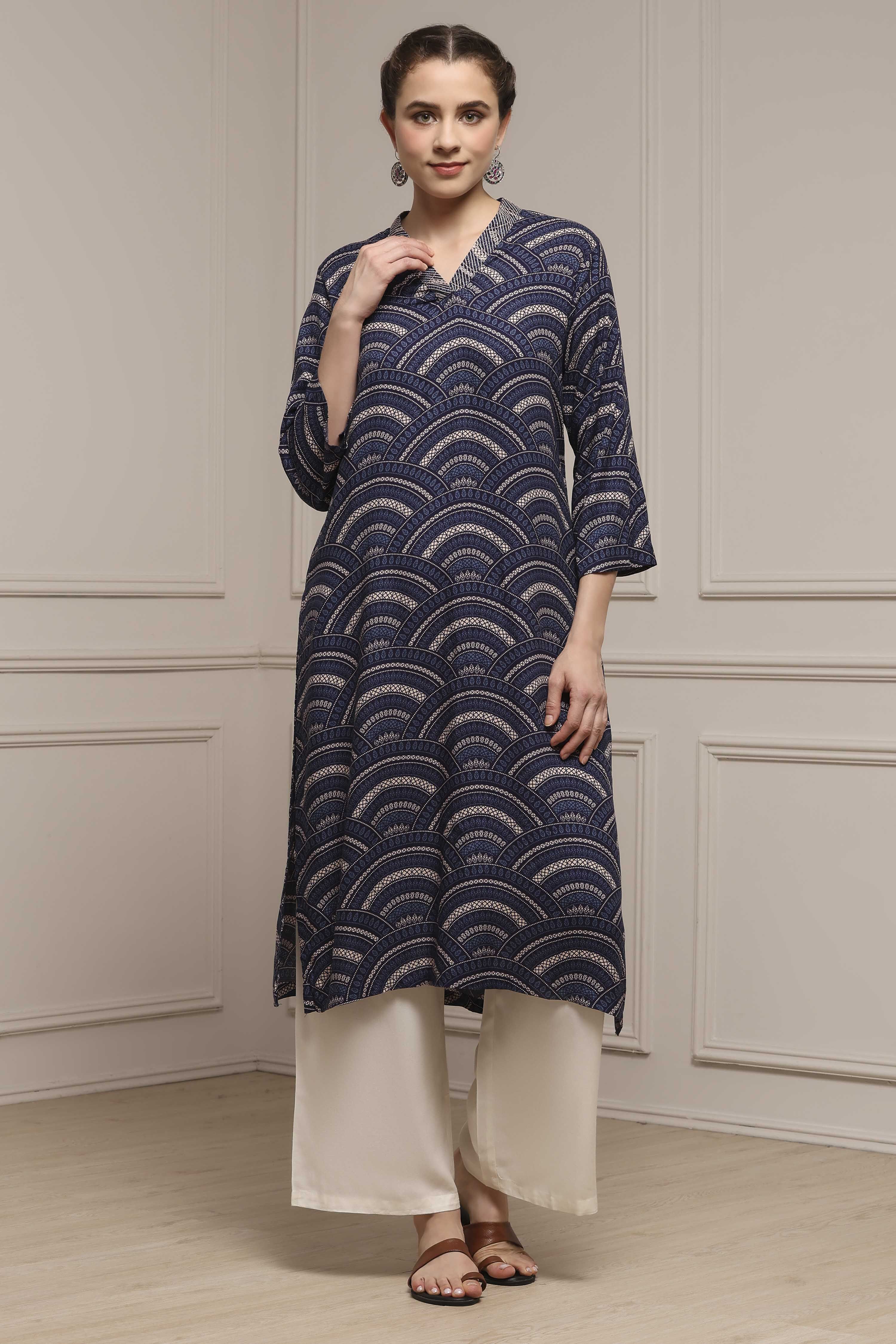 Indigo Blue Viscose Rayon Straight Kurta image number 0