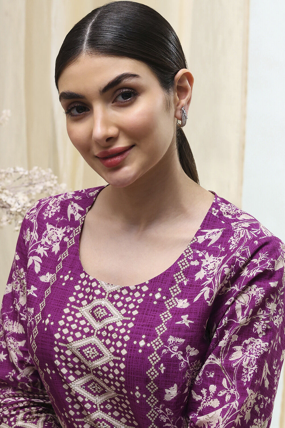 White Brass Huggies image number 3