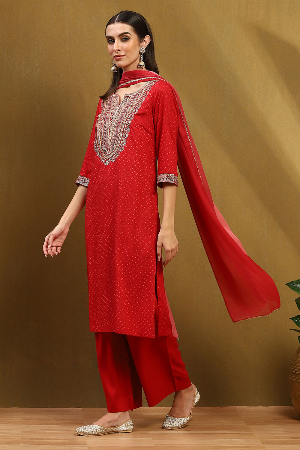 Cherry Red Bandhani Printed Straight Suit Set image number 3