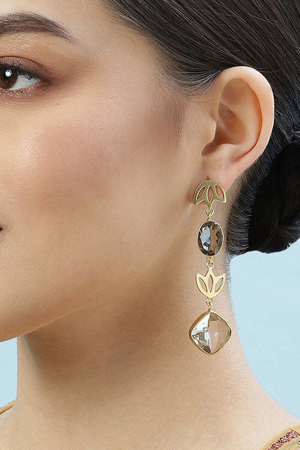 Gold Brass Earrings image number 1