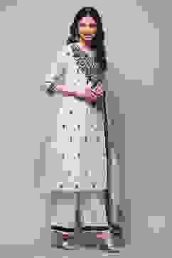 Off White Polyester Straight Suit Set image number 6