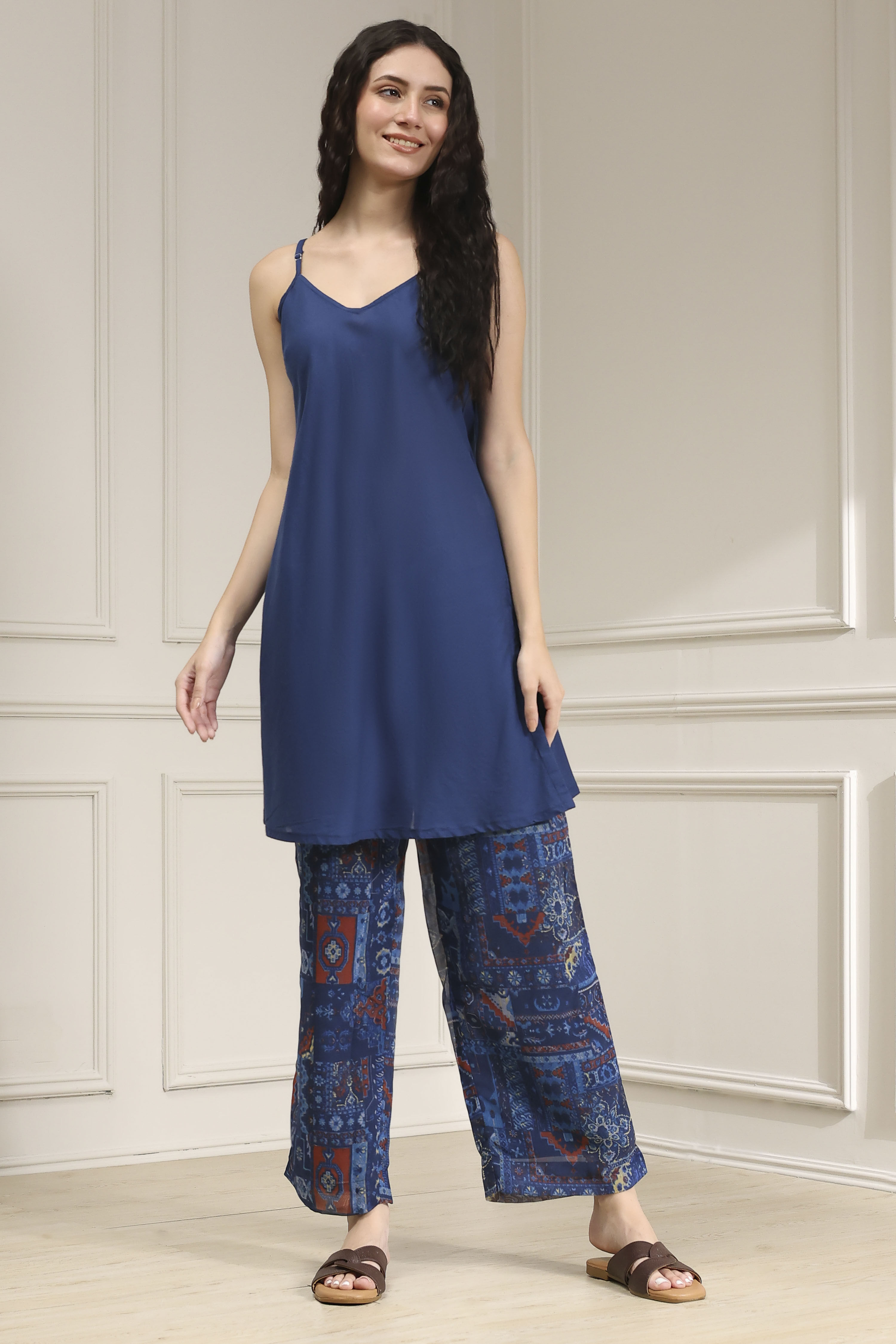 Blue Asymmetric Printed Co-ord Set image number 7