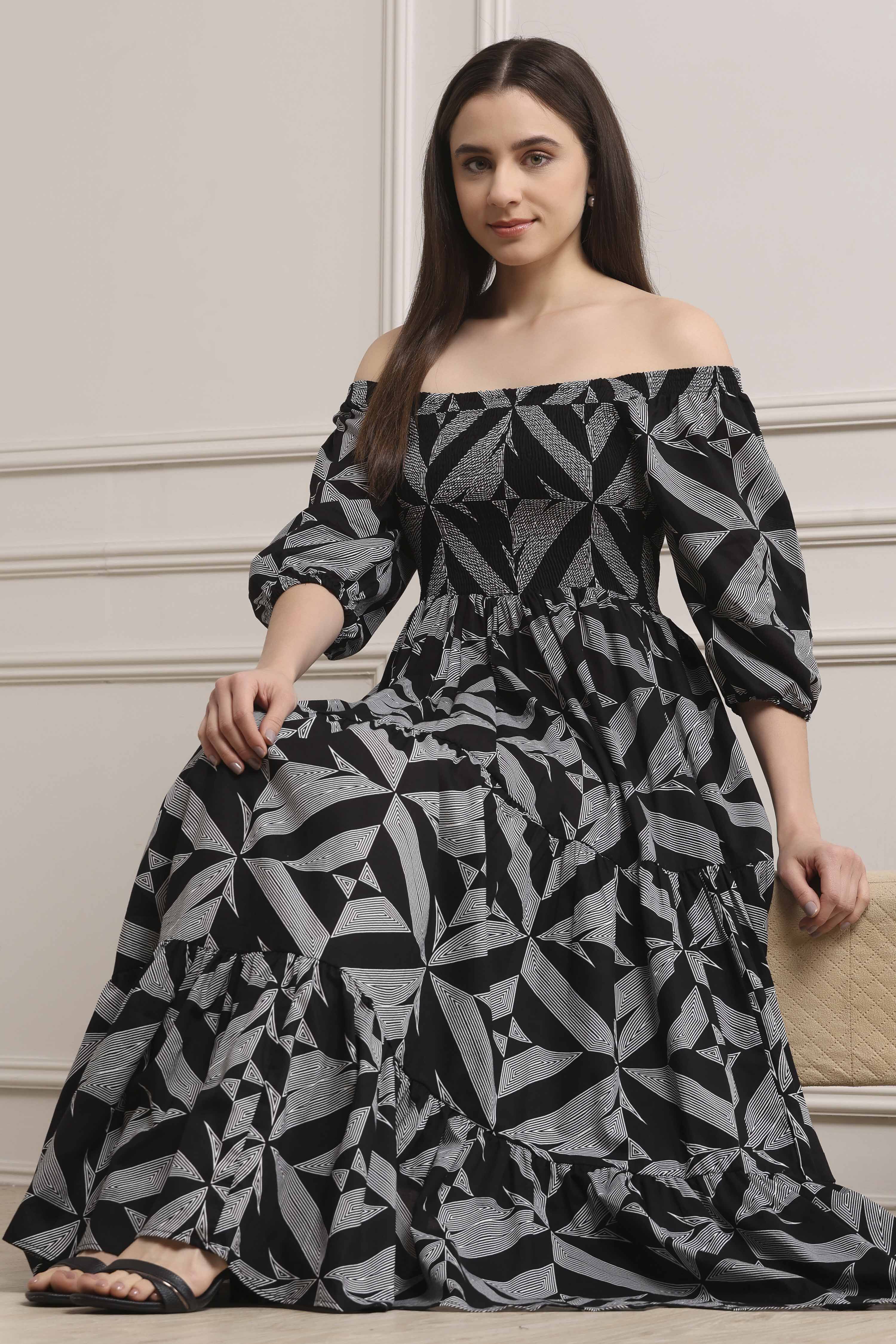 Black Cotton Printed Tiered Dress image number 5