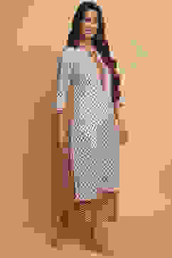 Off White Cotton Straight Kurta Pants Set image number 3