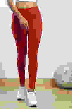 Red Cotton Blend Solid Leggings image number 4