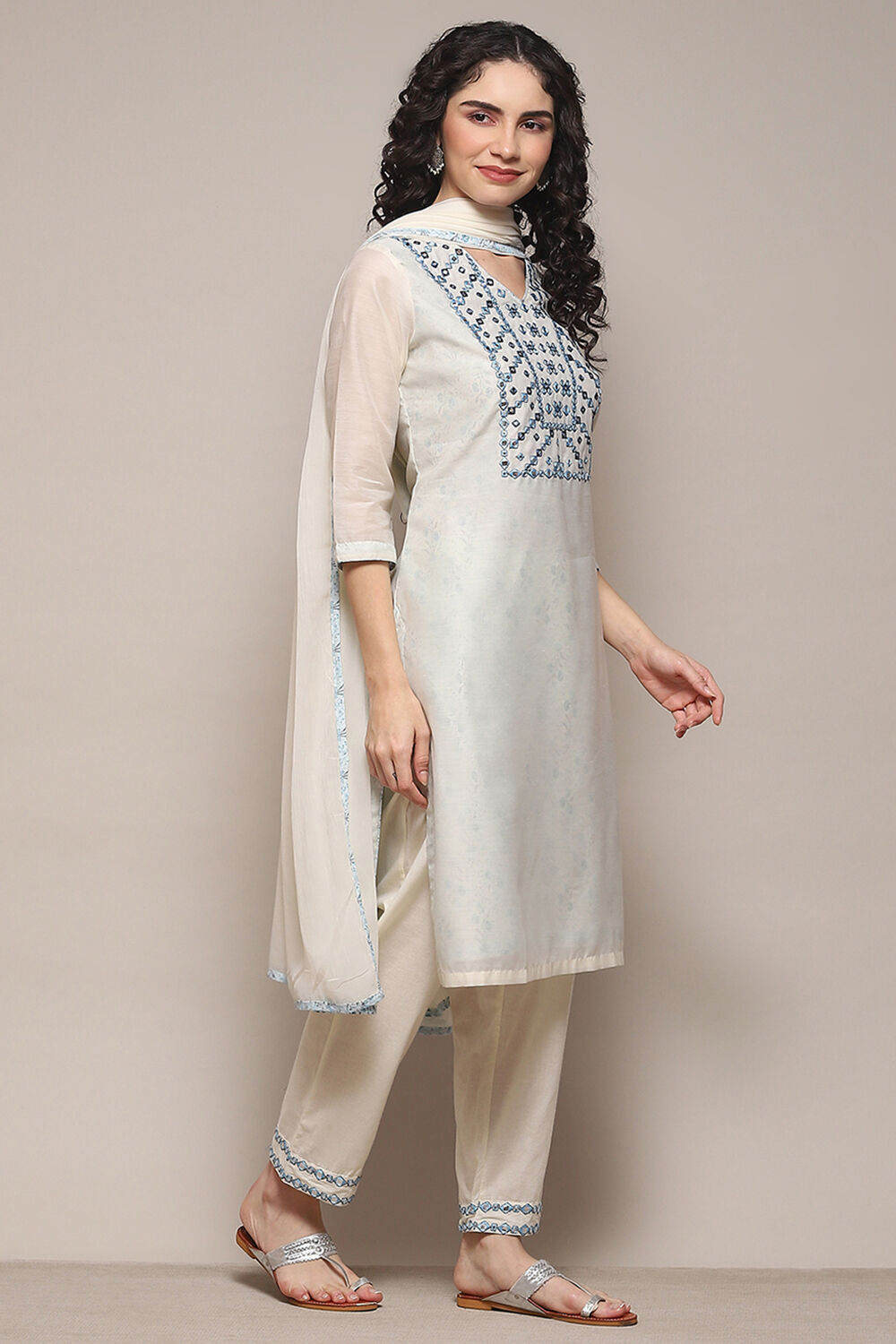 Powder Blue Cambric Narrow Kurta Pant Suit Set image number 6