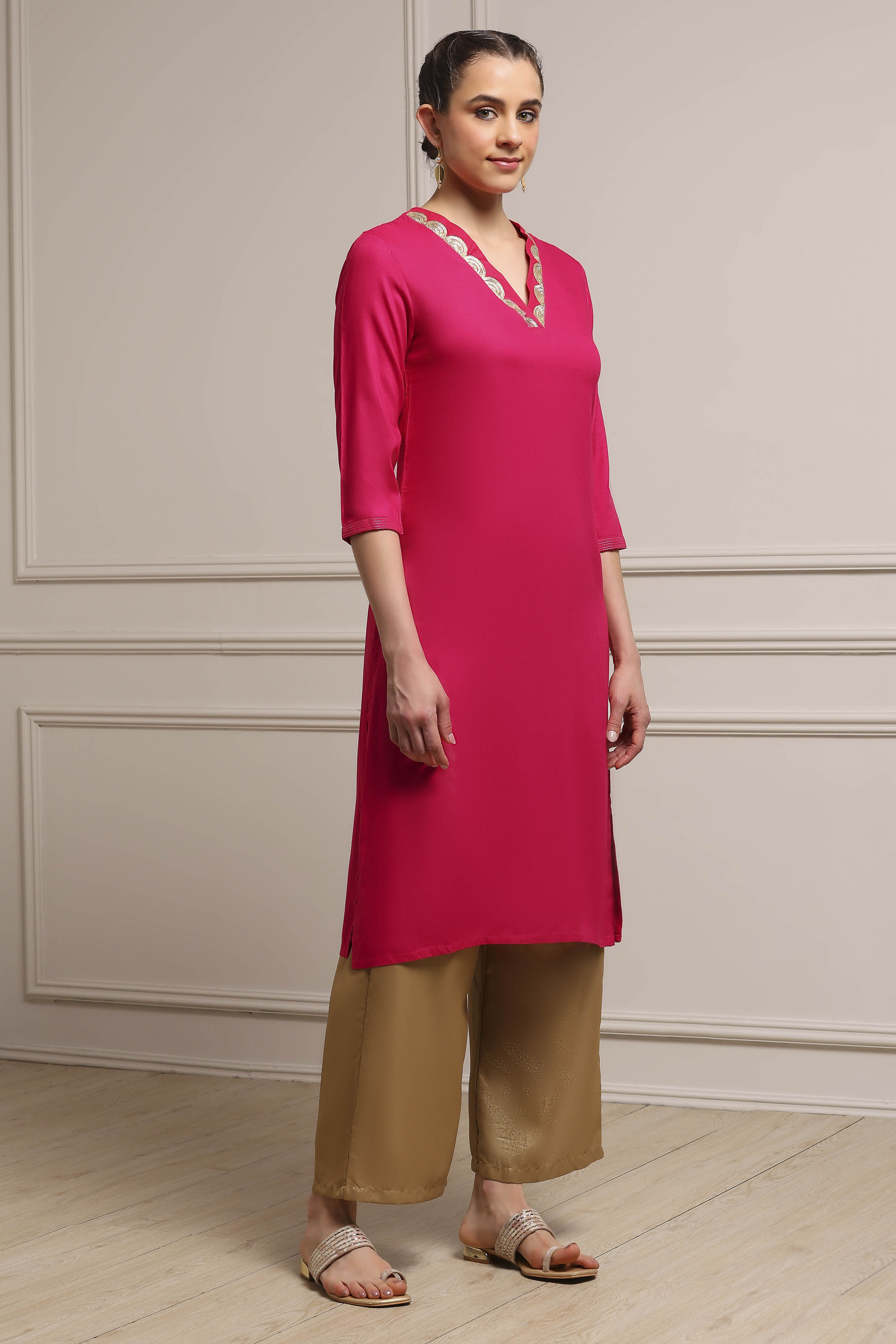 Fuchsia Solid Straight Kurta image number 4