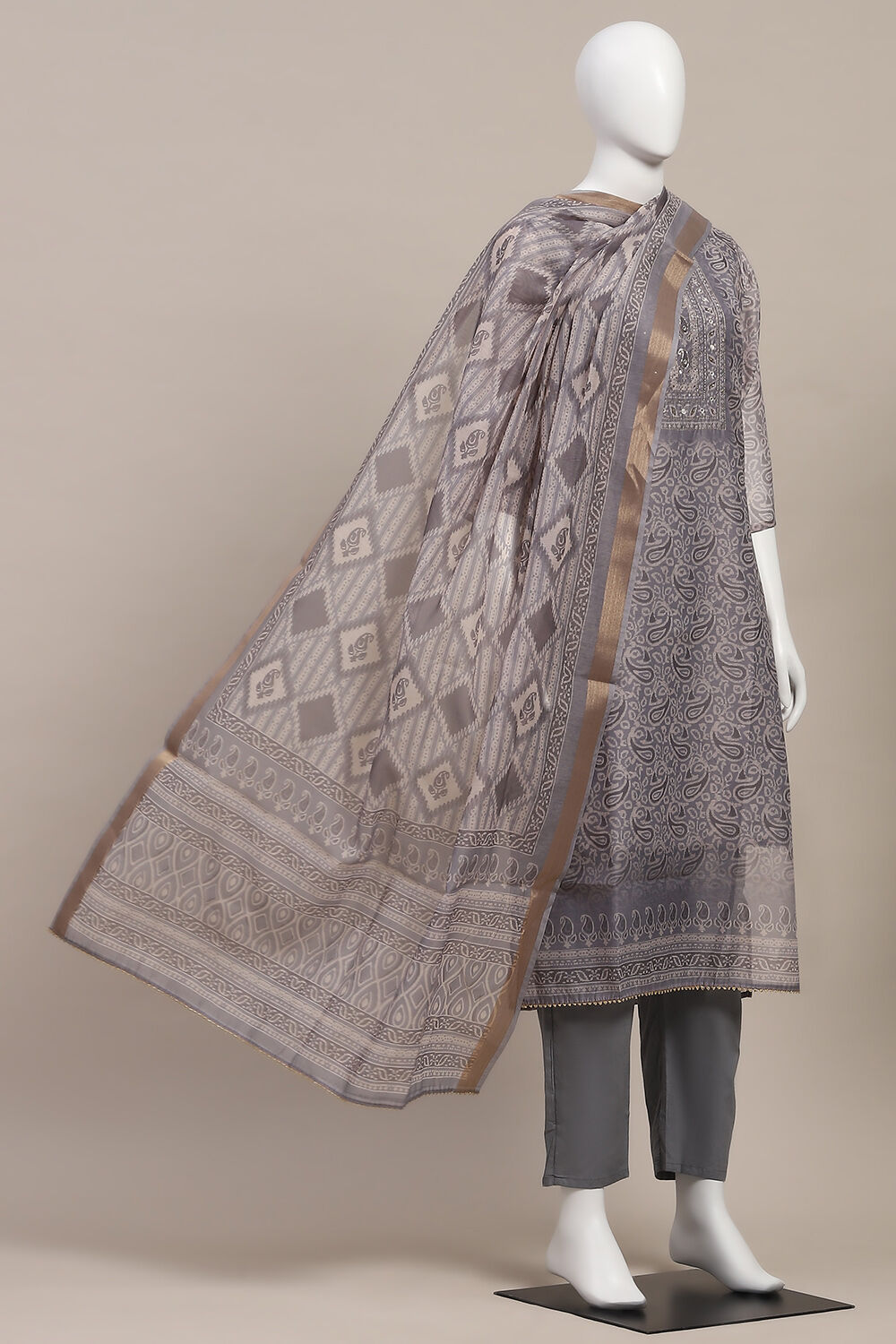 Yellow Chanderi Digital Print Unstitched Suit Set image number 4