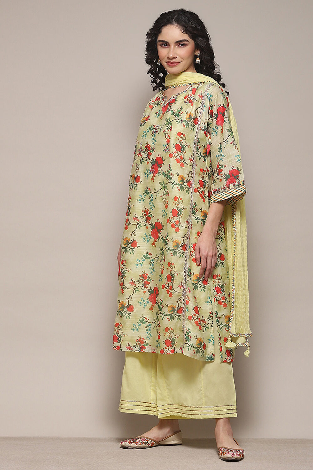 Light Green Cambric Kalidar Kurta Palazzo Suit Set image number 4
