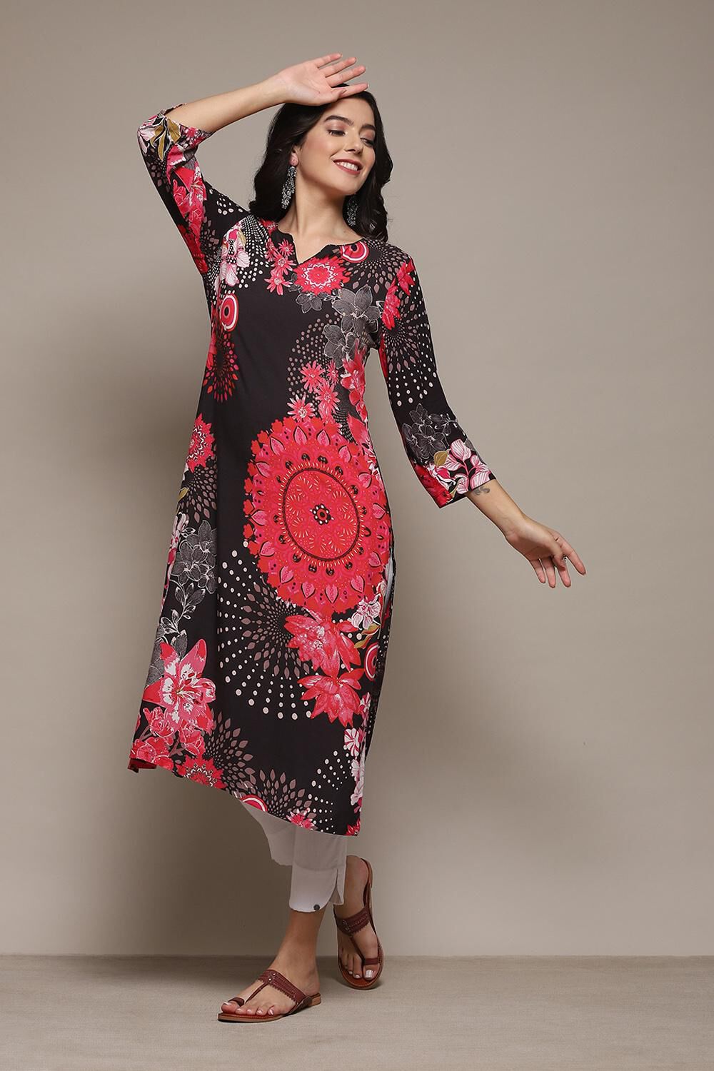 Black LIVA Straight Printed Kurta image number 5