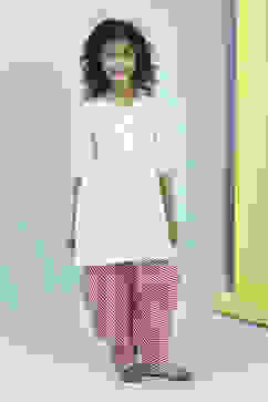 White and Red Cotton Gathered Kurta Set image number 6