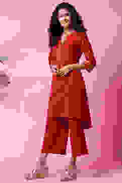 Red Cotton Flax Straight Kurta Pants Set image number 3