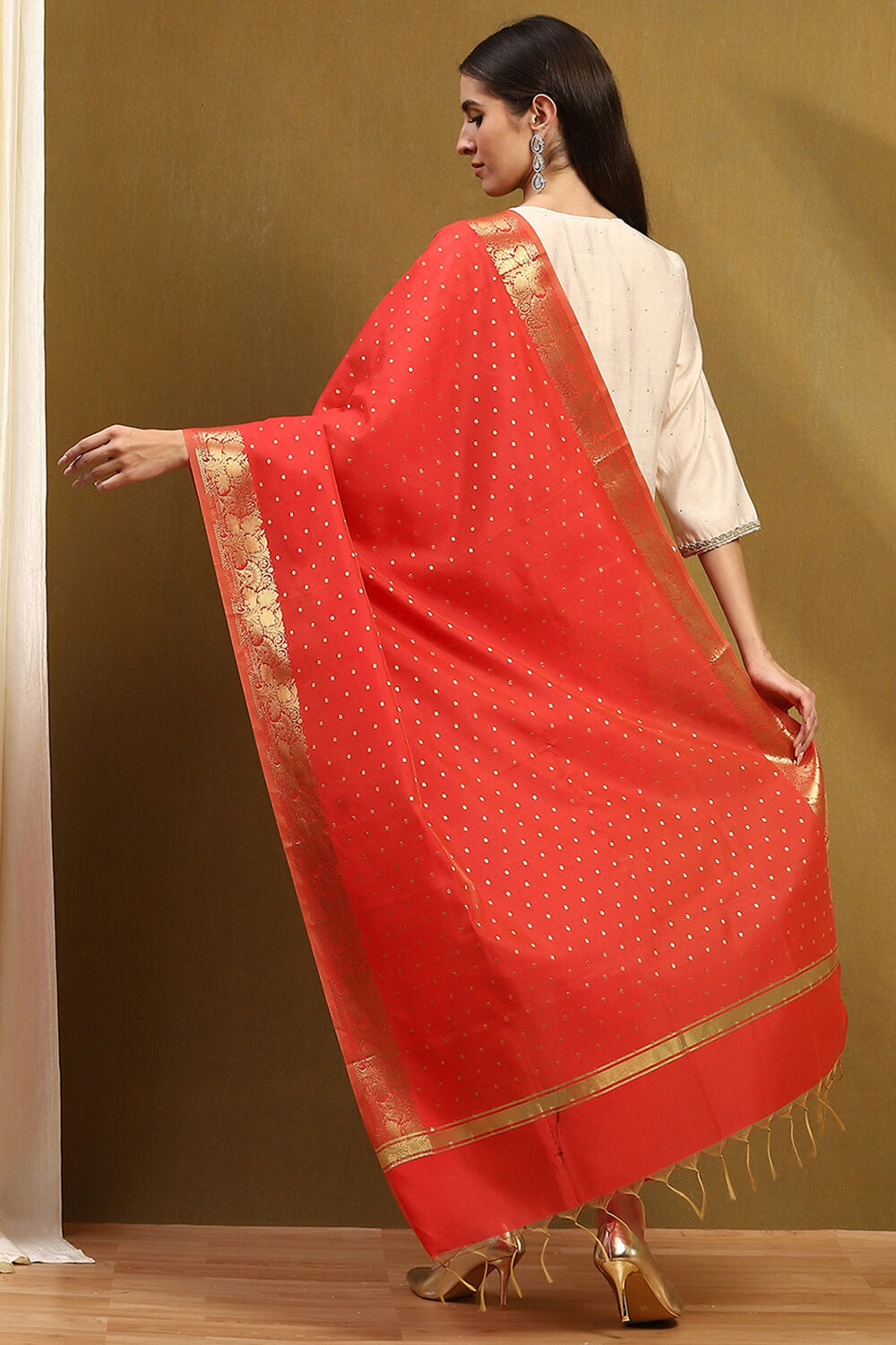 Red Embellished Festive Dupatta image number 3