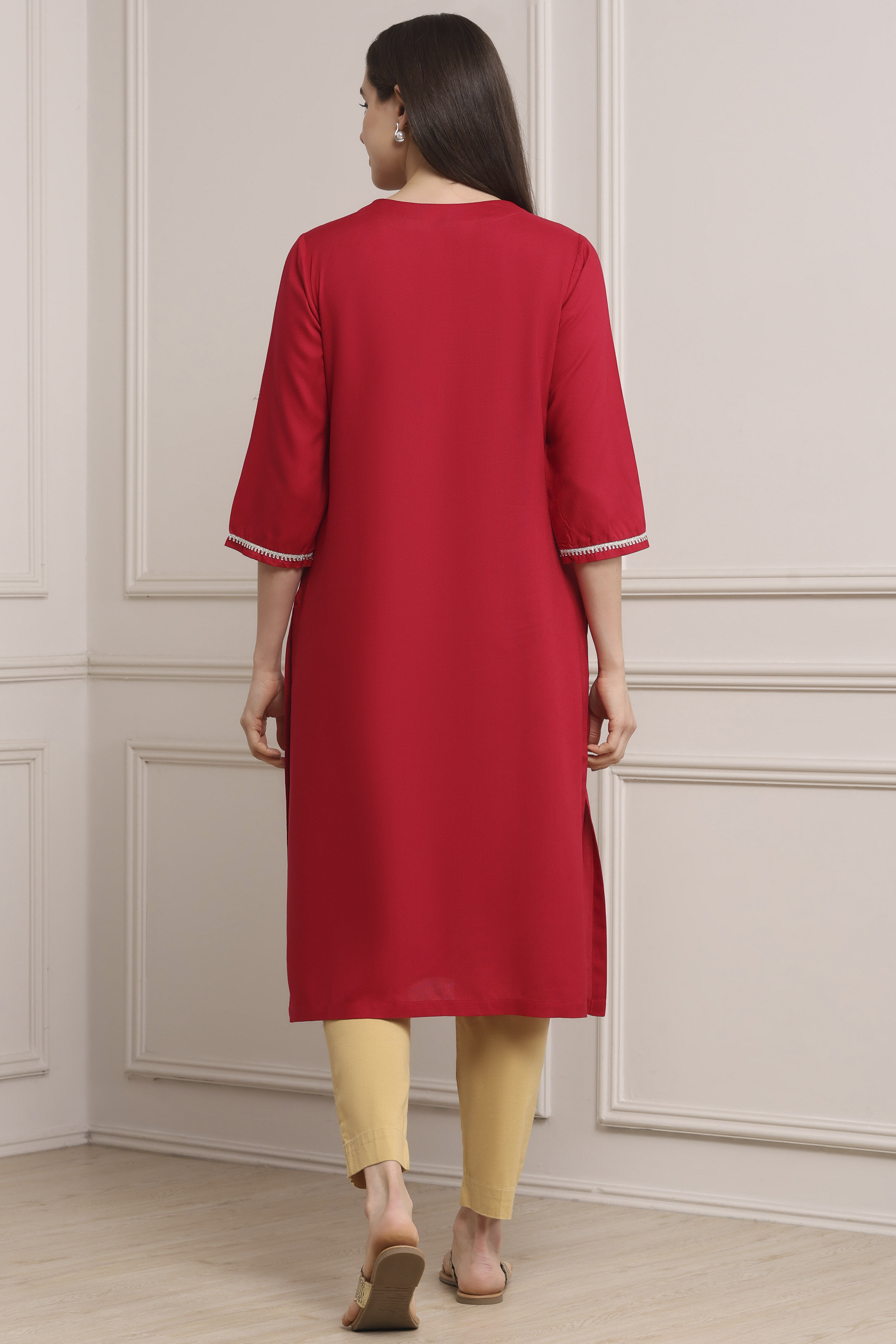 Red Solid Straight Kurta image number 3