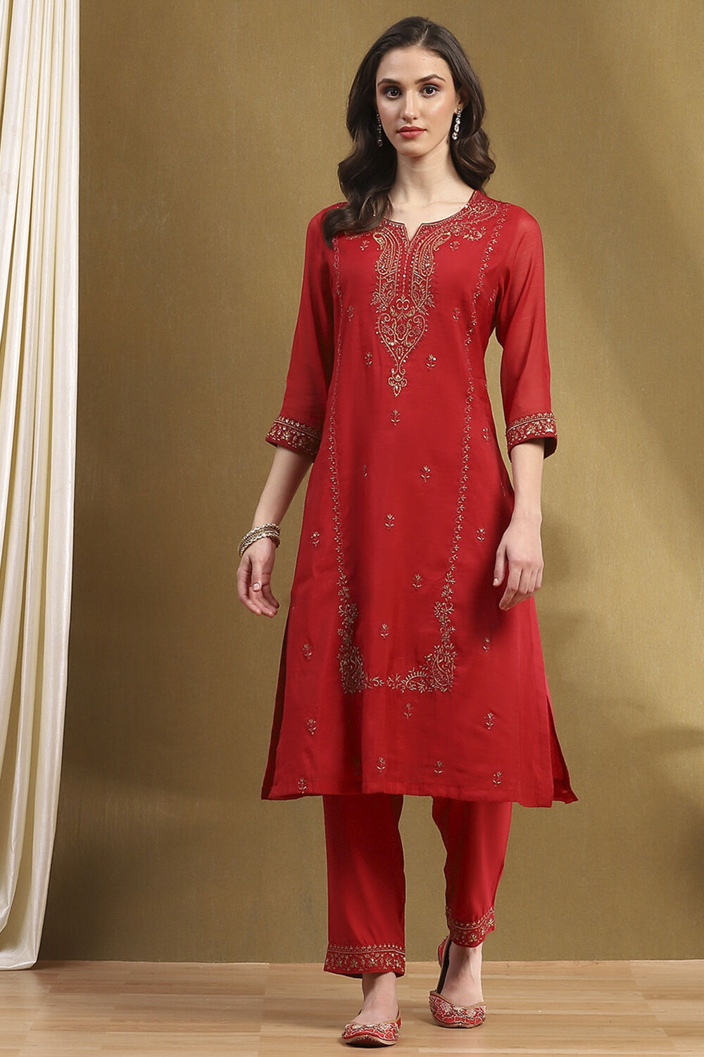 Red Embroidered Festive Straight Suit Set image number 6