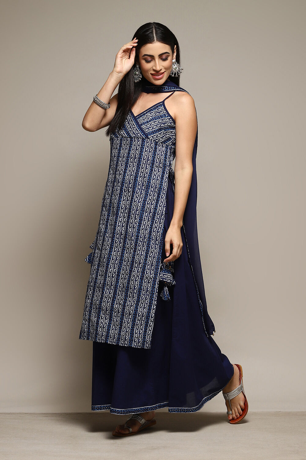 Indigo Cotton Printed Kurta & Palazzo Suit Set image number 5