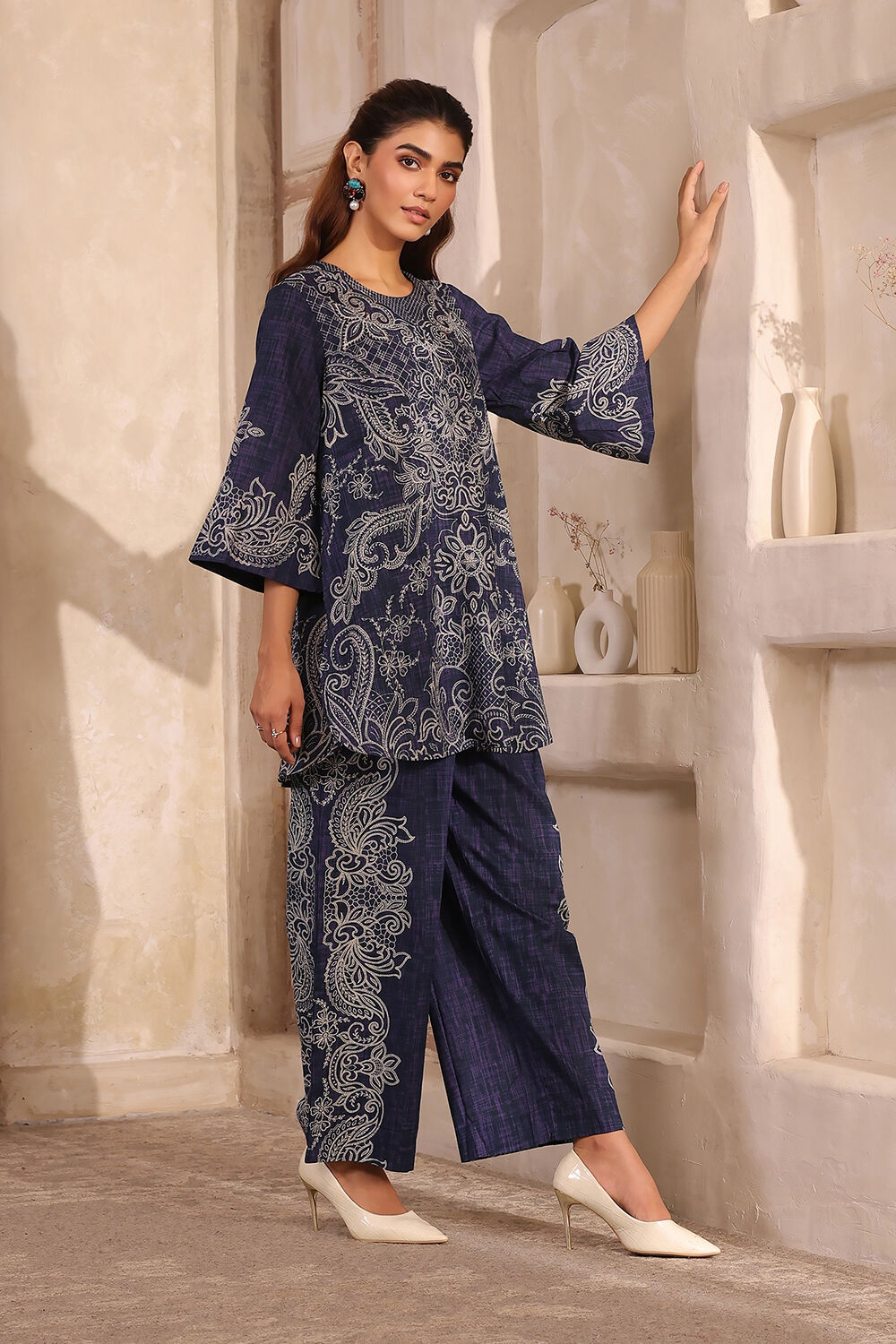 Blue Cotton floral Printed Straight Kurta Set image number 5