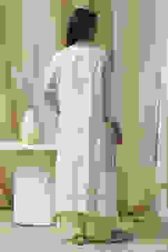 Off-White Modal Chikankari Straight Suit Set image number 4