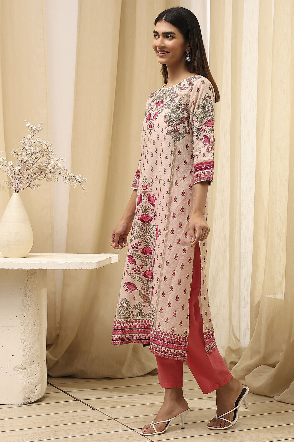 Yellow Cotton Printed Straight Kurta image number 2