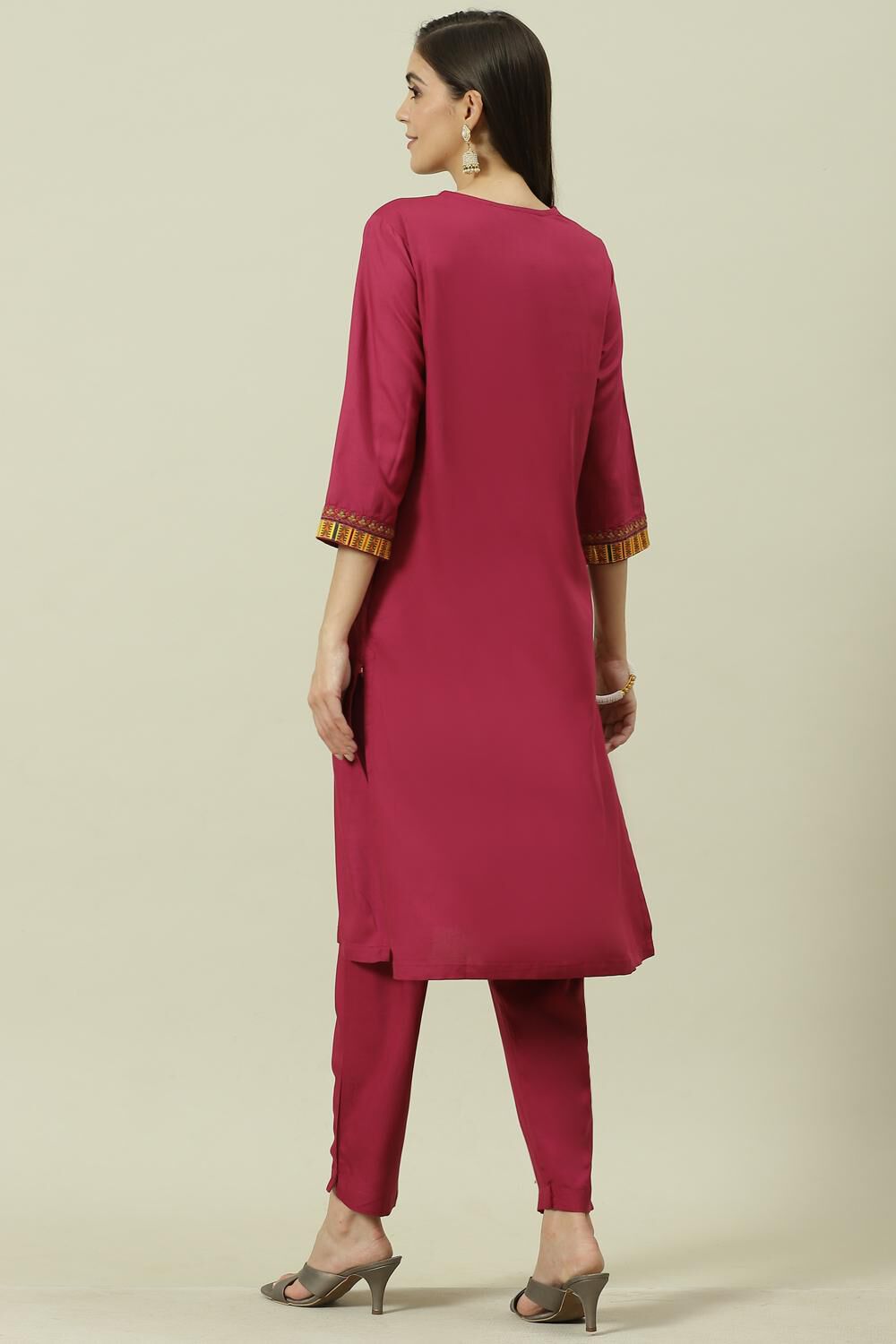 Wine Solid LIVA Straight Kurta Regular Pant Suit Set image number 4