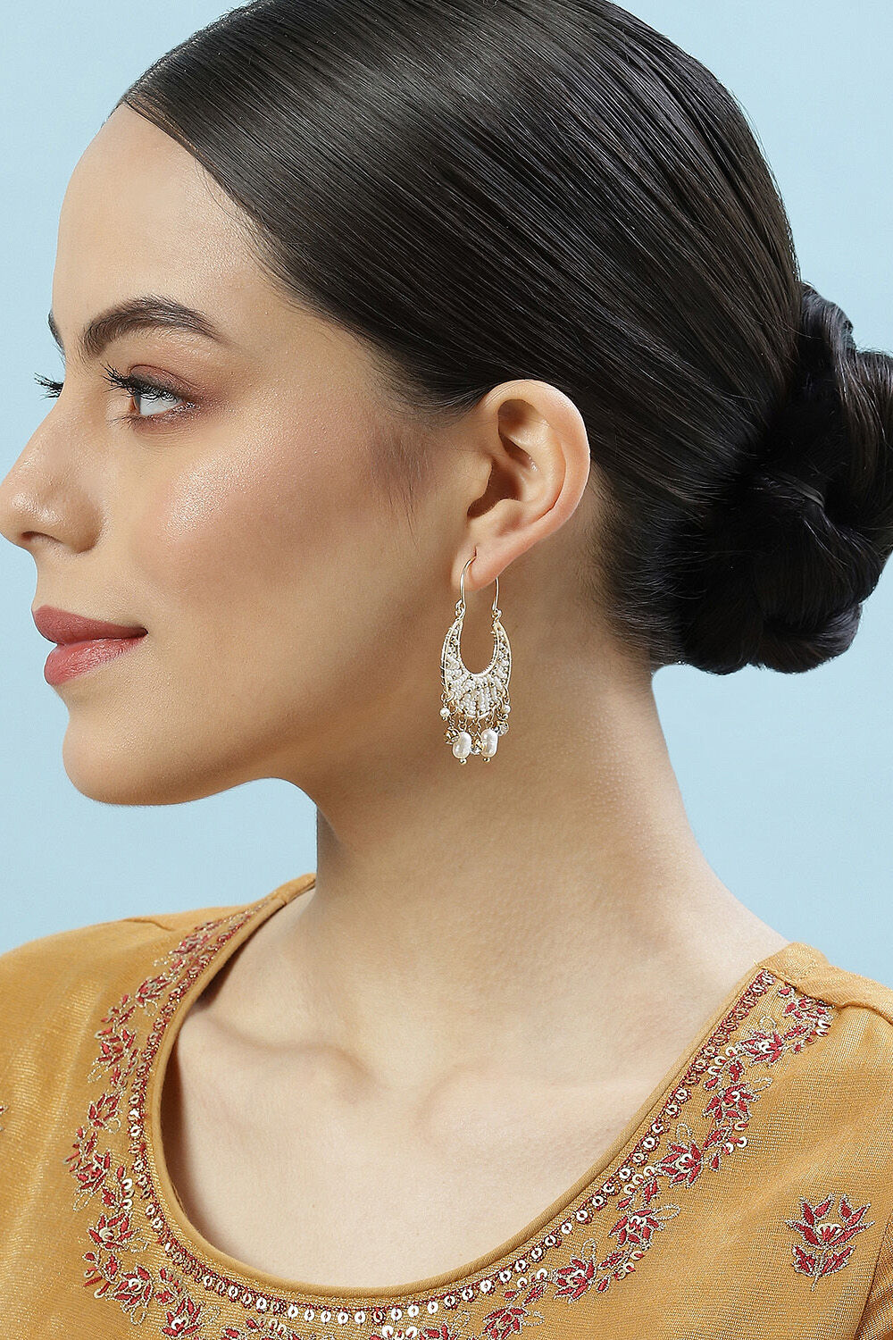 Gold Brass Earrings image number 3