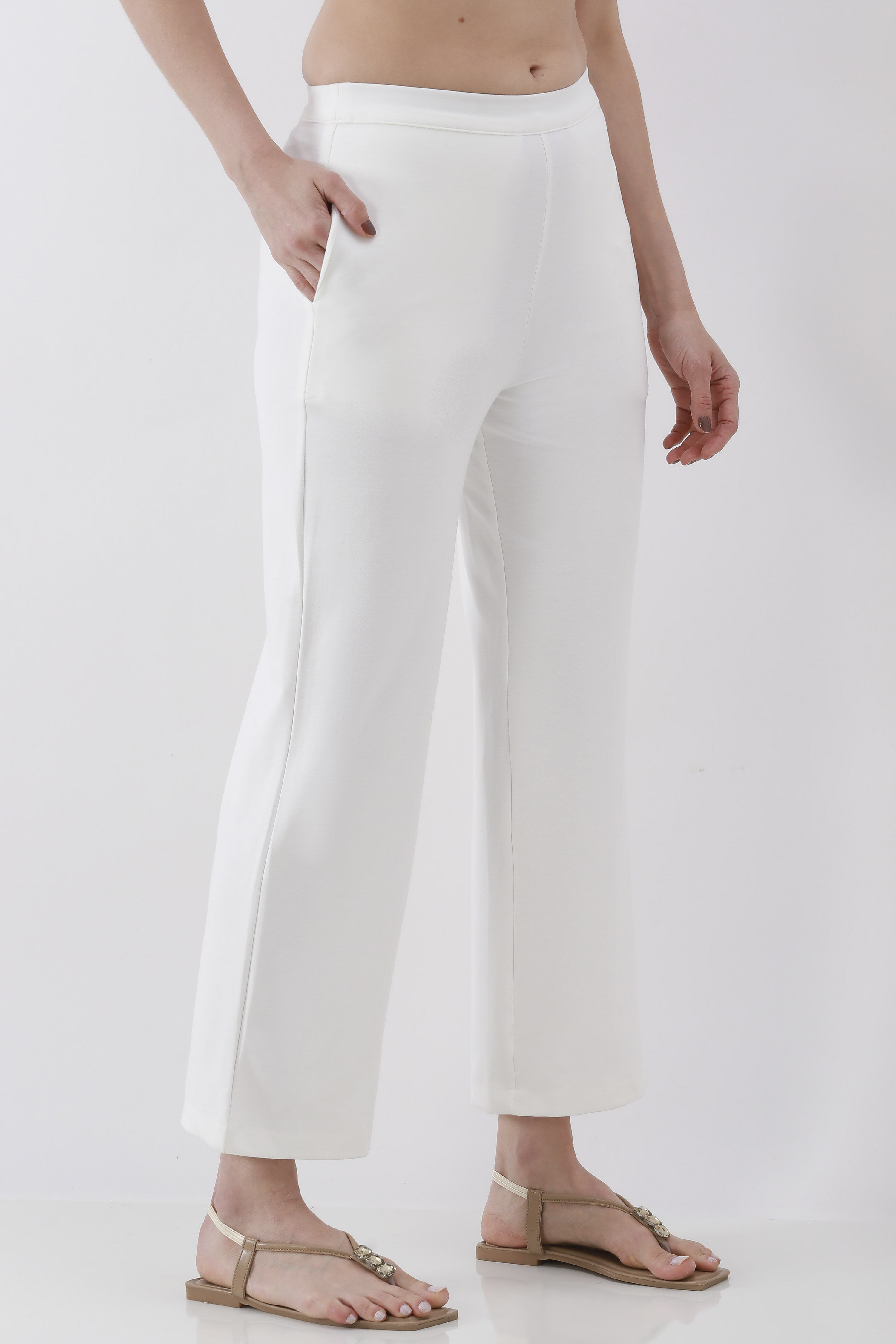 White Solid Wide Leg Pants image number 3