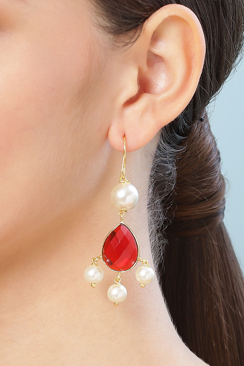 Red Pearl Drop Earrings image number 1