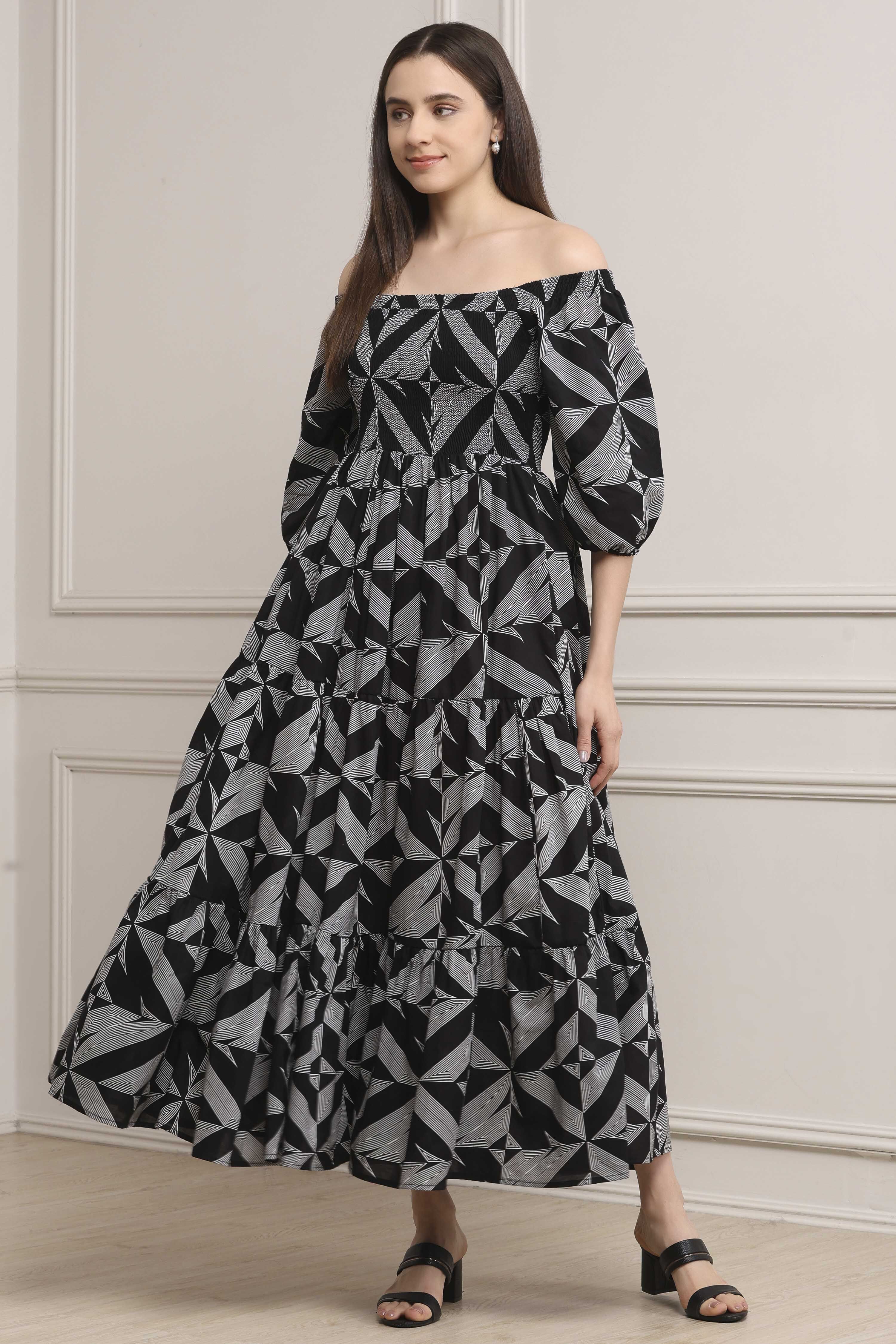 Black Cotton Printed Tiered Dress image number 6