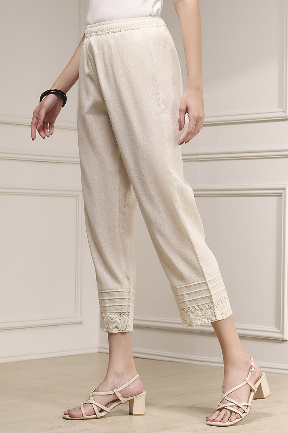 Off-White Cotton Blend Solid Pants image number 2