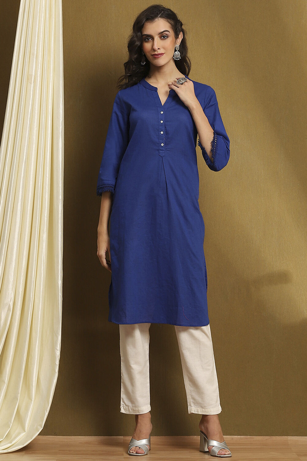 Pink Cotton Blend Solid Straight Kurta image number 5