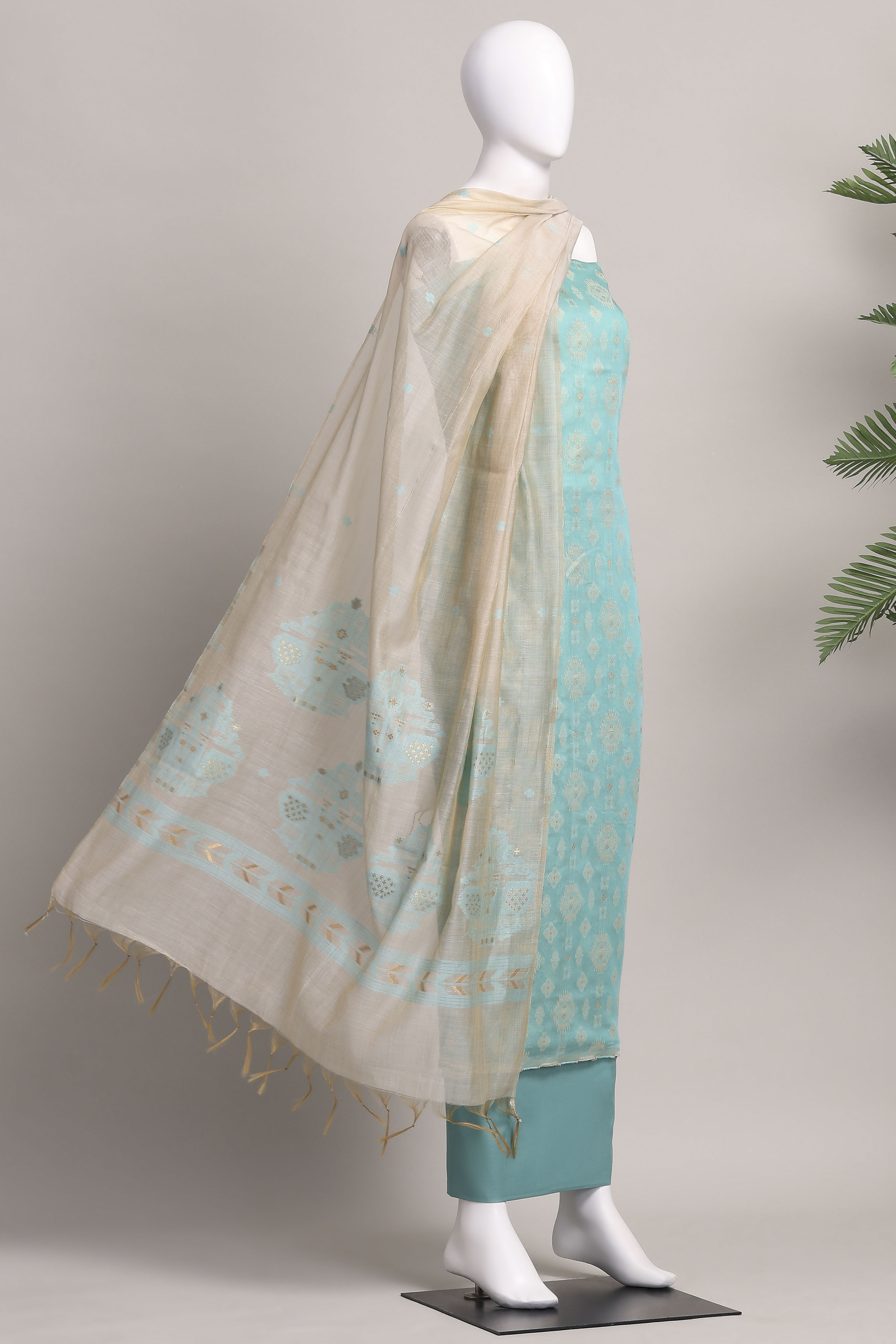 Green Cotton Jamdani Unstitched Suit Set image number 4