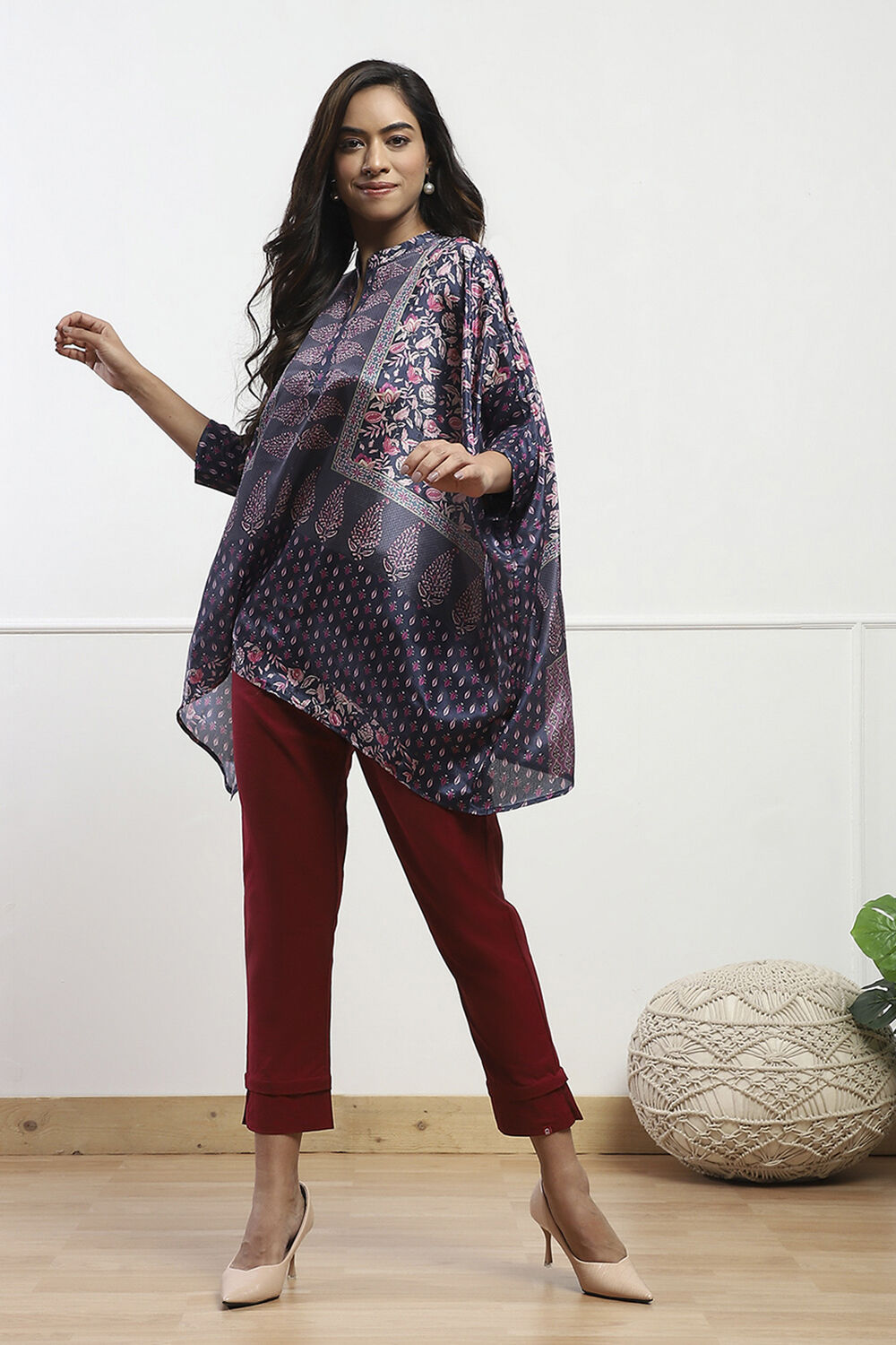 Towny Port Cotton Blend Narrow Pants image number 0