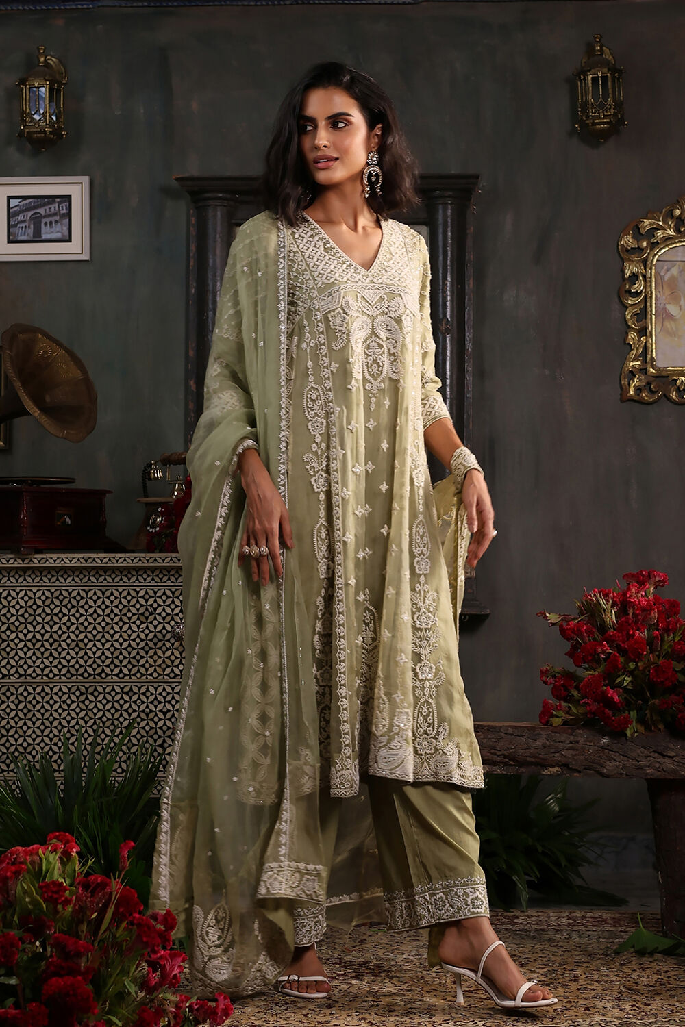 Light Green Organza Embroidered Kalidar Suit Set image number 5