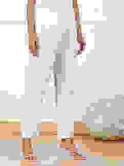 Off White Viscose Slim Solid Pants image number 3