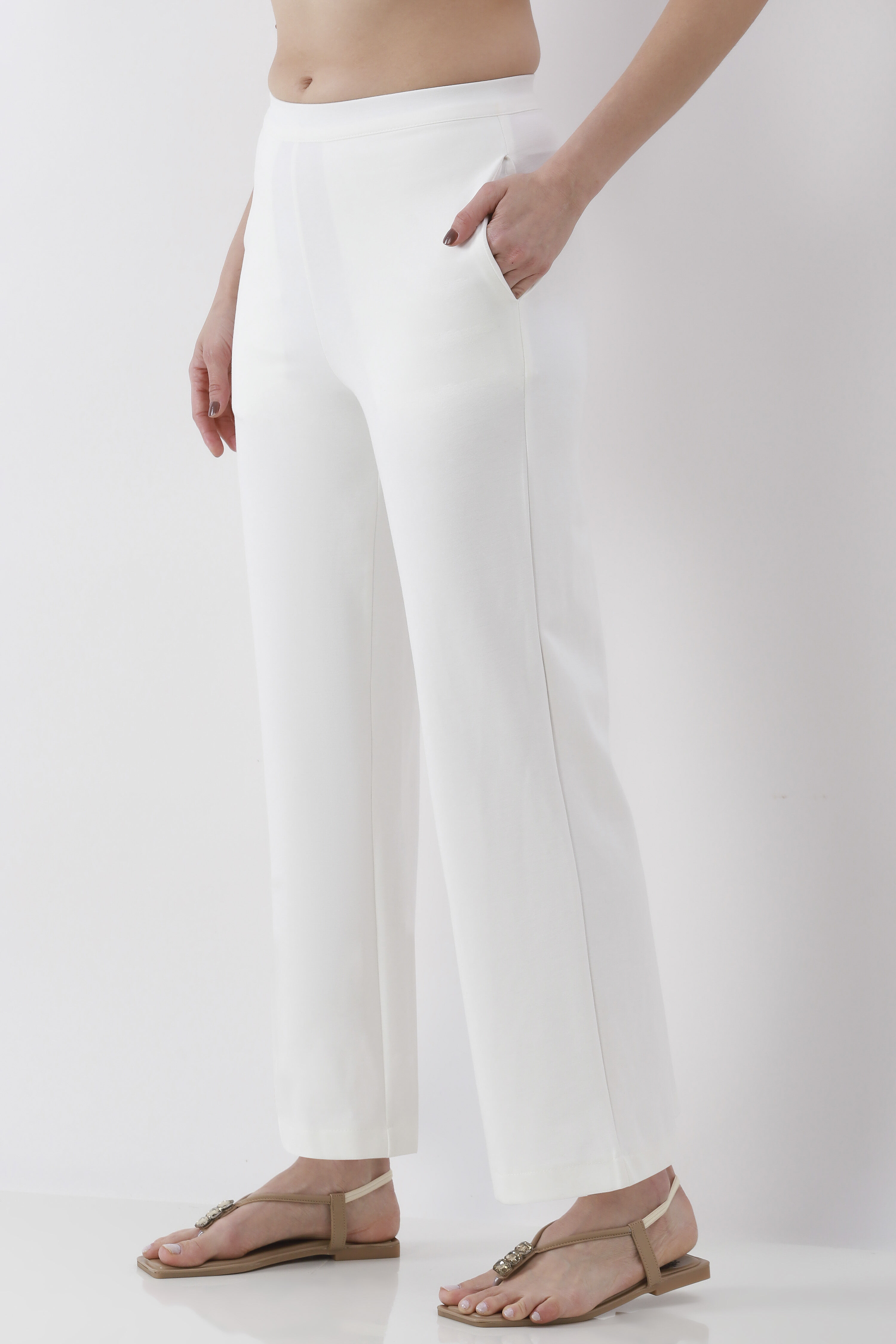 White Solid Wide Leg Pants image number 2