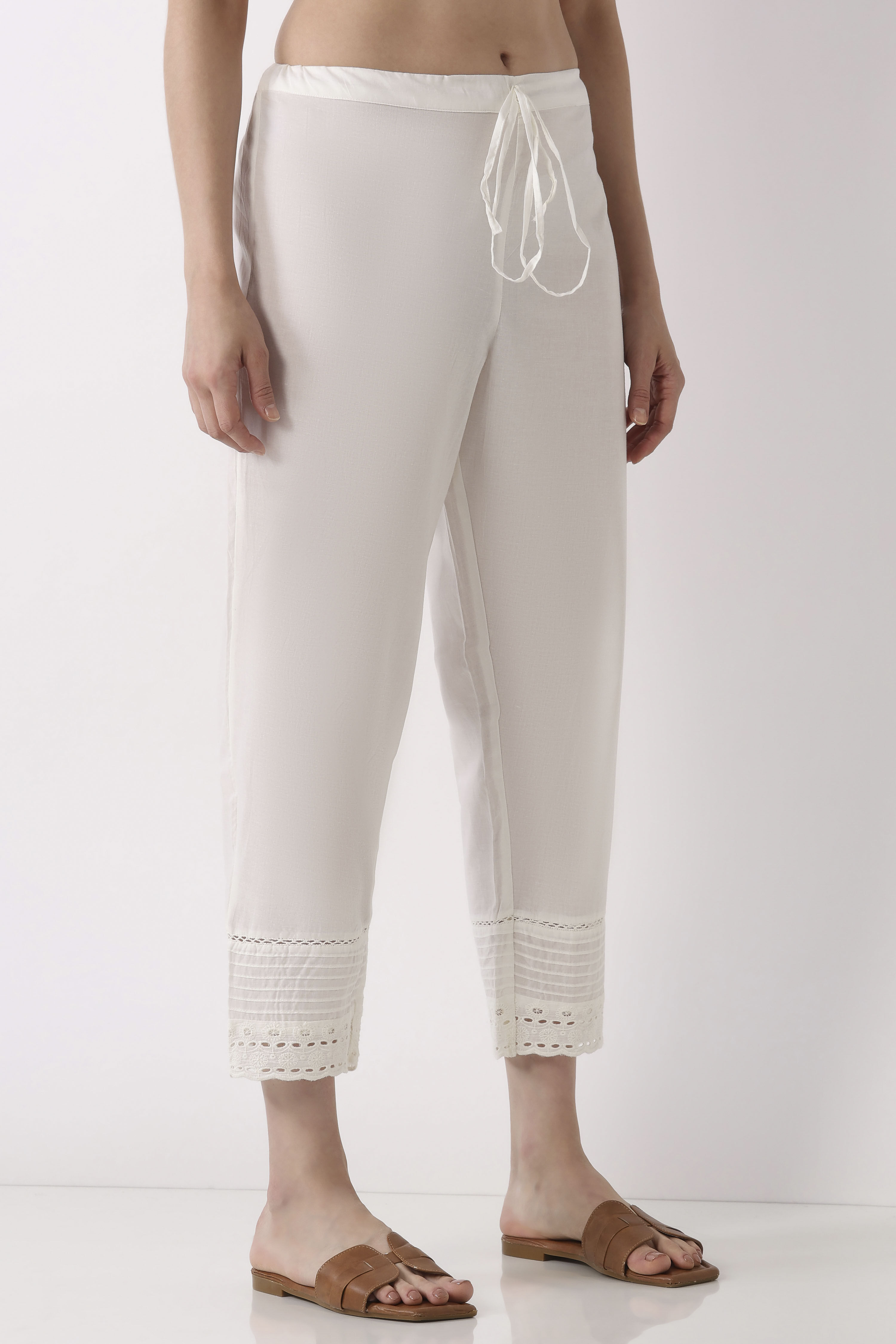 Off White Cotton Regular Pants image number 3