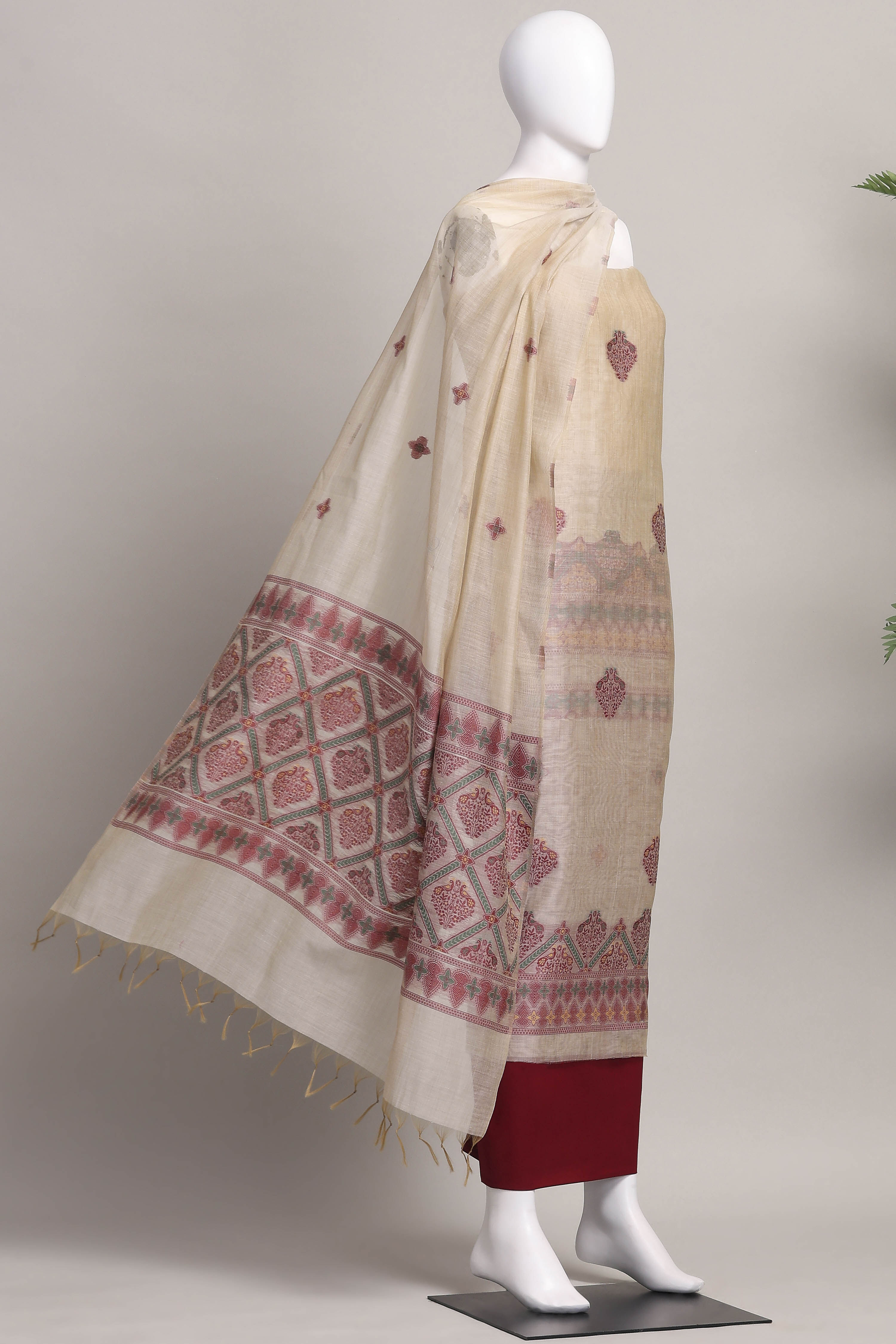 Rani Cotton Jamdani Unstitched Suit Set image number 4