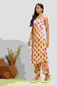Cream-coloured Georgette Printed Fusion Kurta Set image number 7