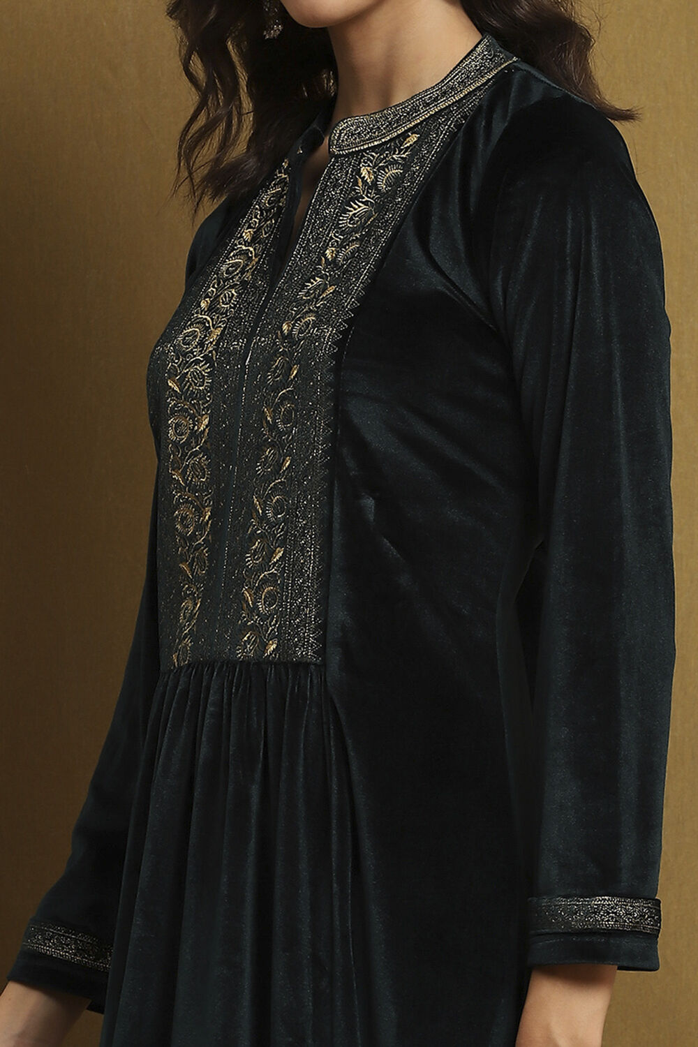 Bottle Green Polyester Straight Suit Set image number 1