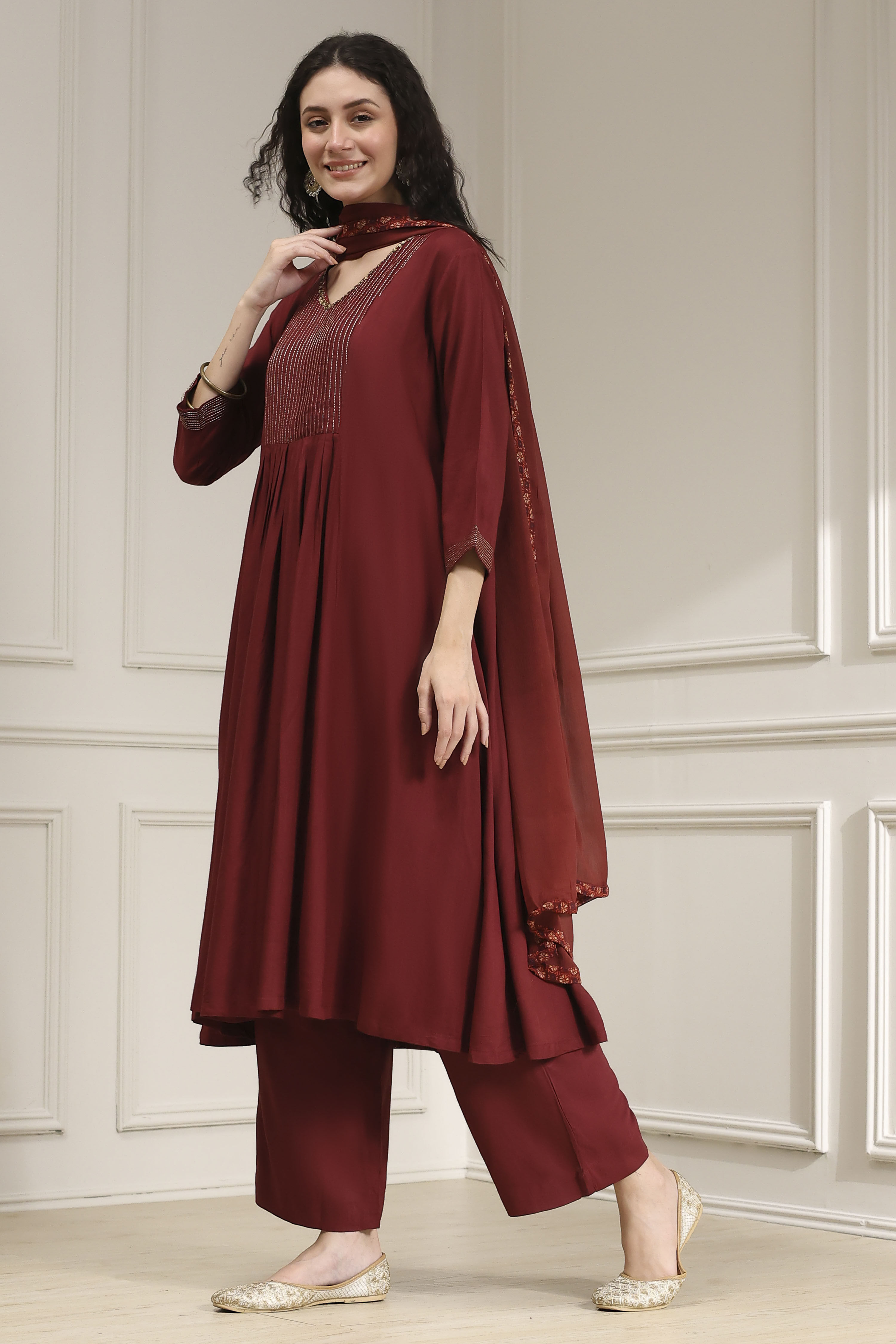 Blue Solid Gathered Suit Set image number 3