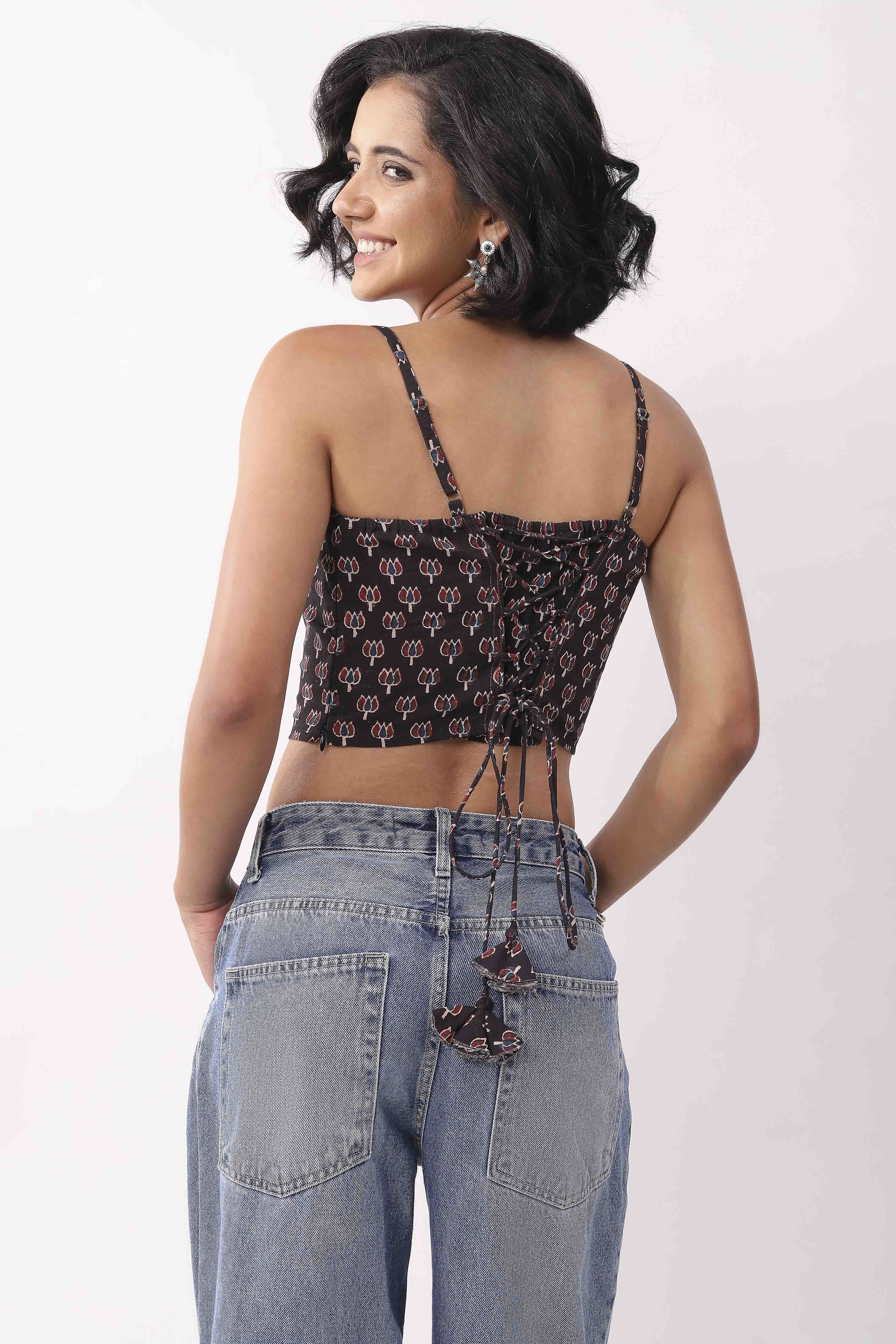 Black & Blue Cotton Floral Tie-Up Back Crop Top image number 3