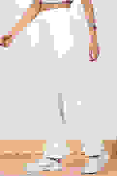 White Solid Stretchable Bootcut Slim Fit Pants image number 2