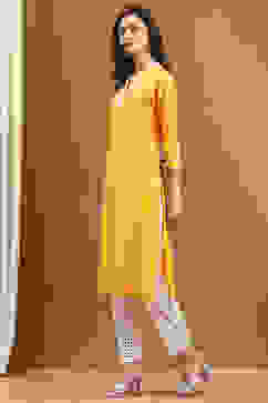 Yellow Cotton Solid Regular Fit Straight Kurta image number 2