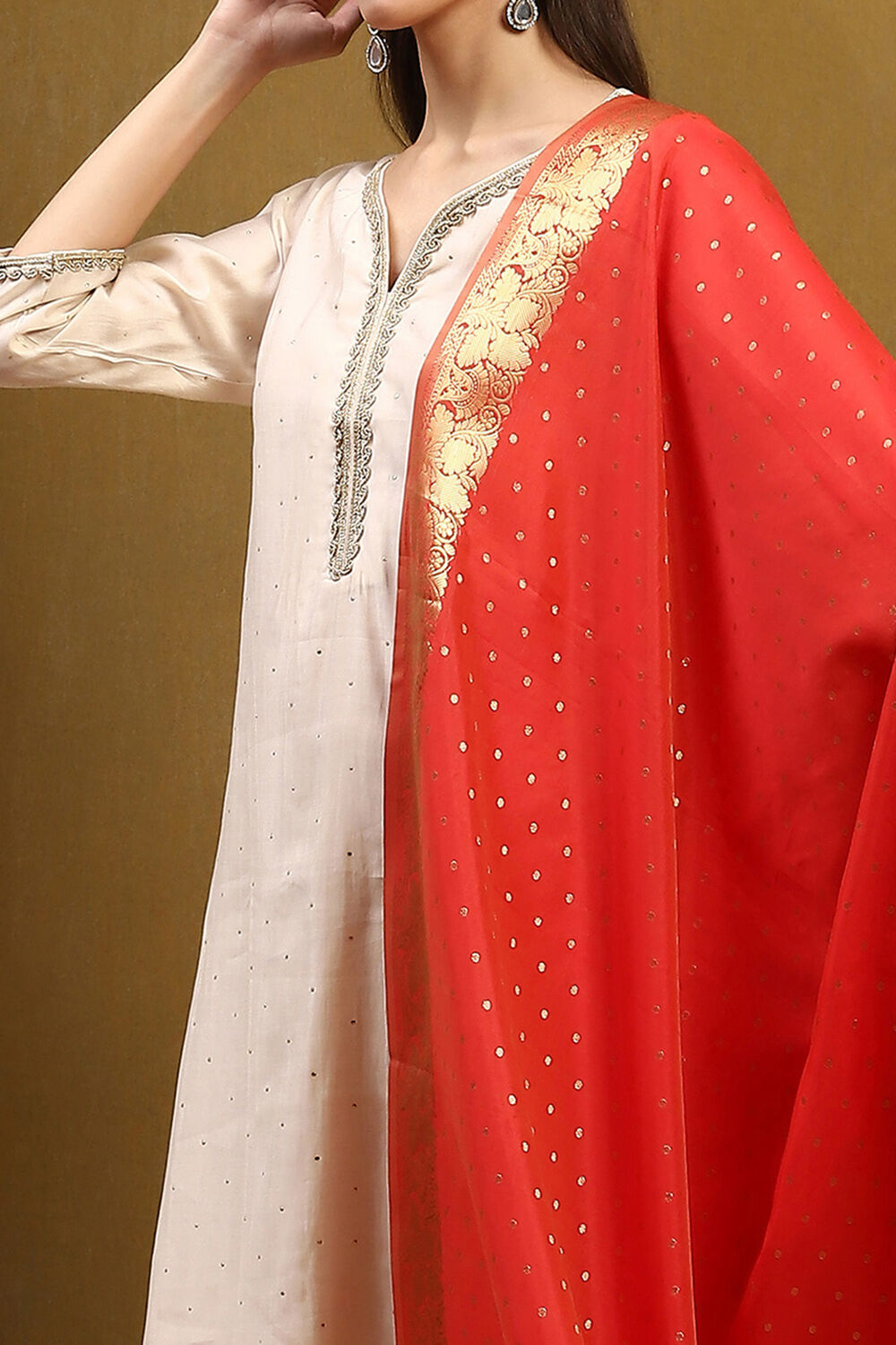 Red Embellished Festive Dupatta image number 1
