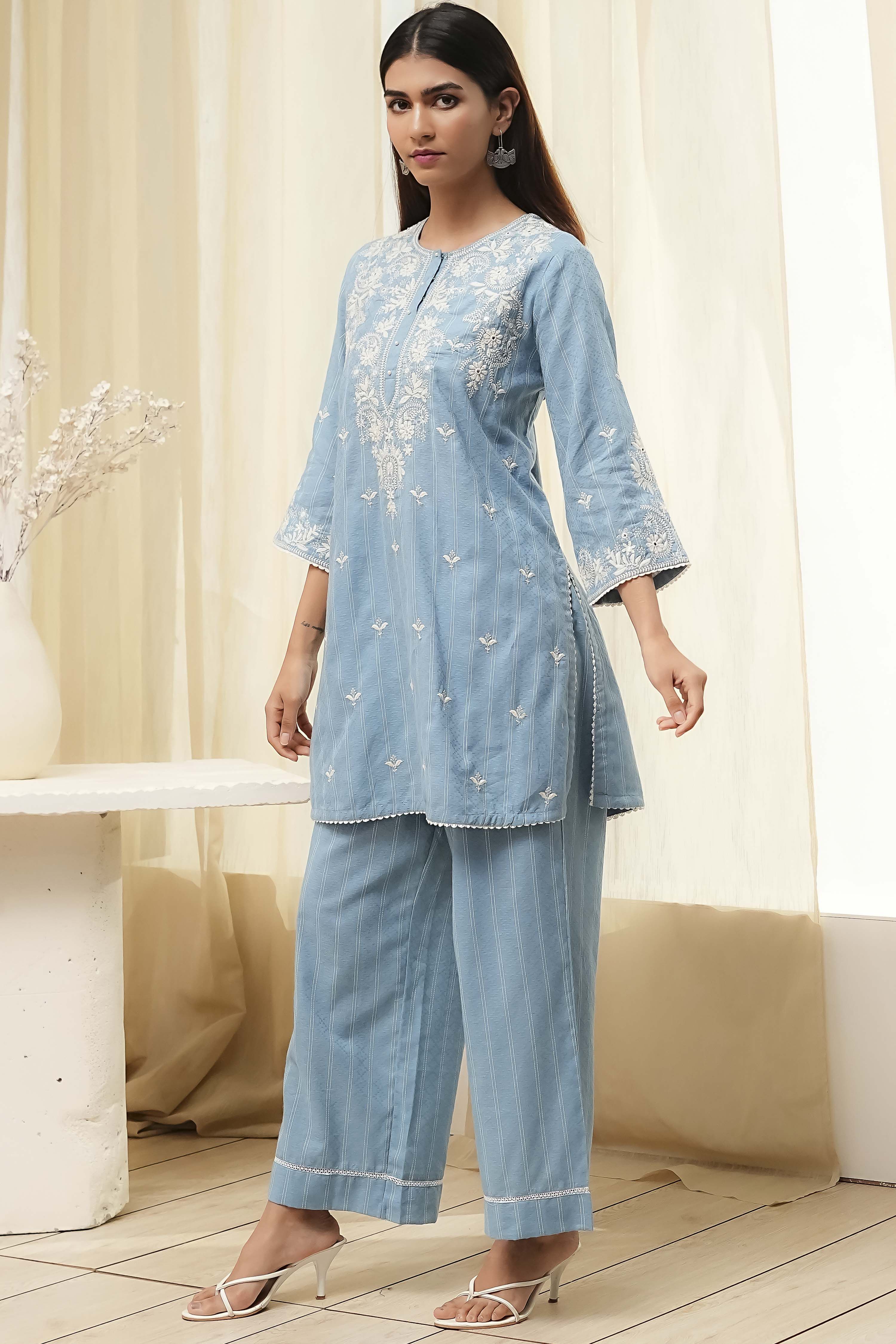 Blue Cotton Embroidered Straight Kurta Set image number 3