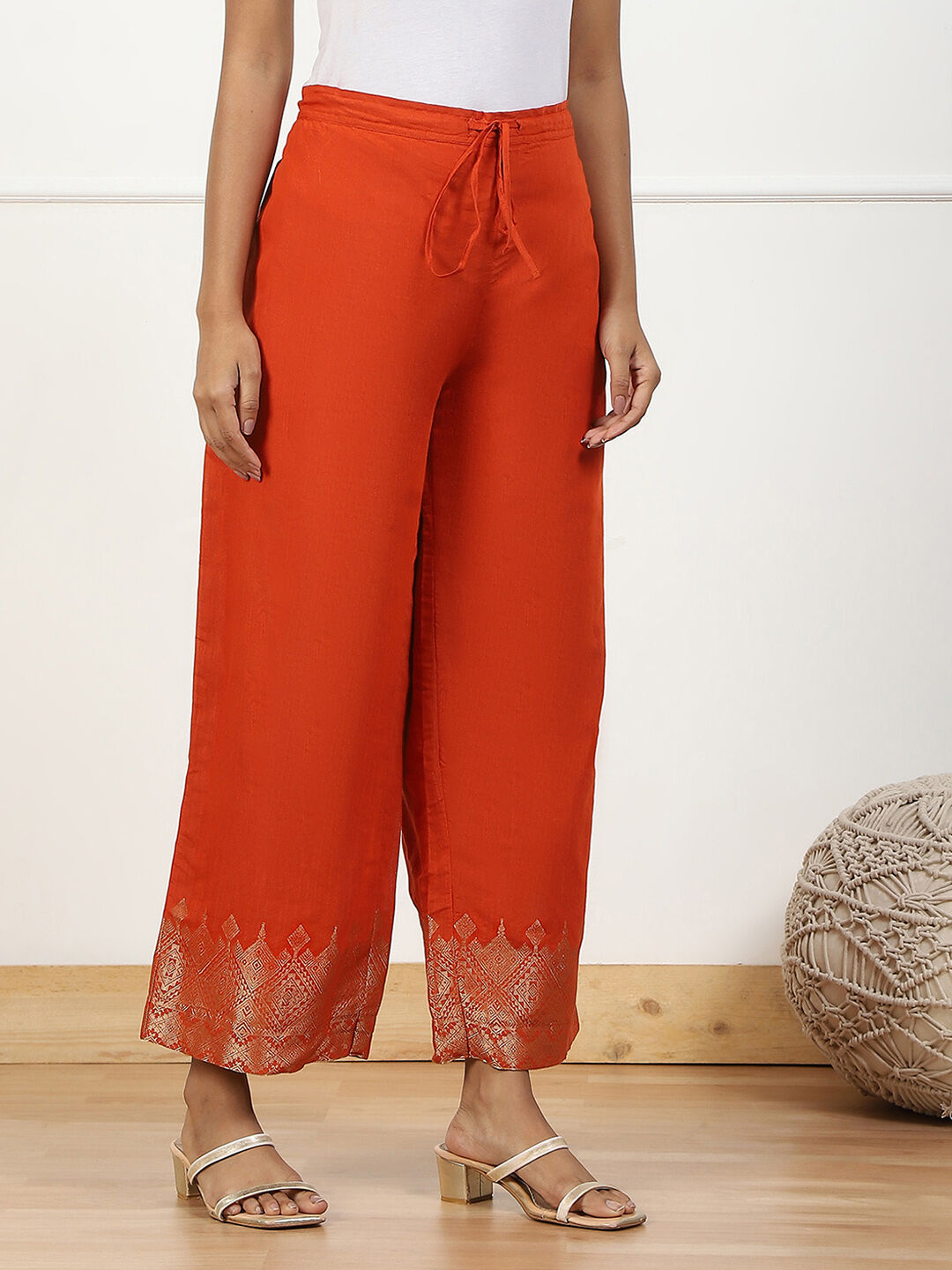 Blue Jacquard Solid Straight Palazzo Pants image number 3