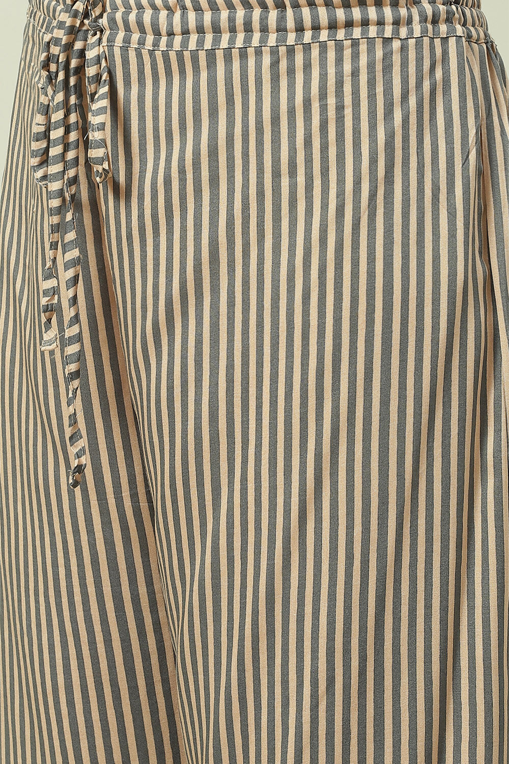 Maroon and Green Viscose Flared Kurta Palazzo Suit Set image number 2