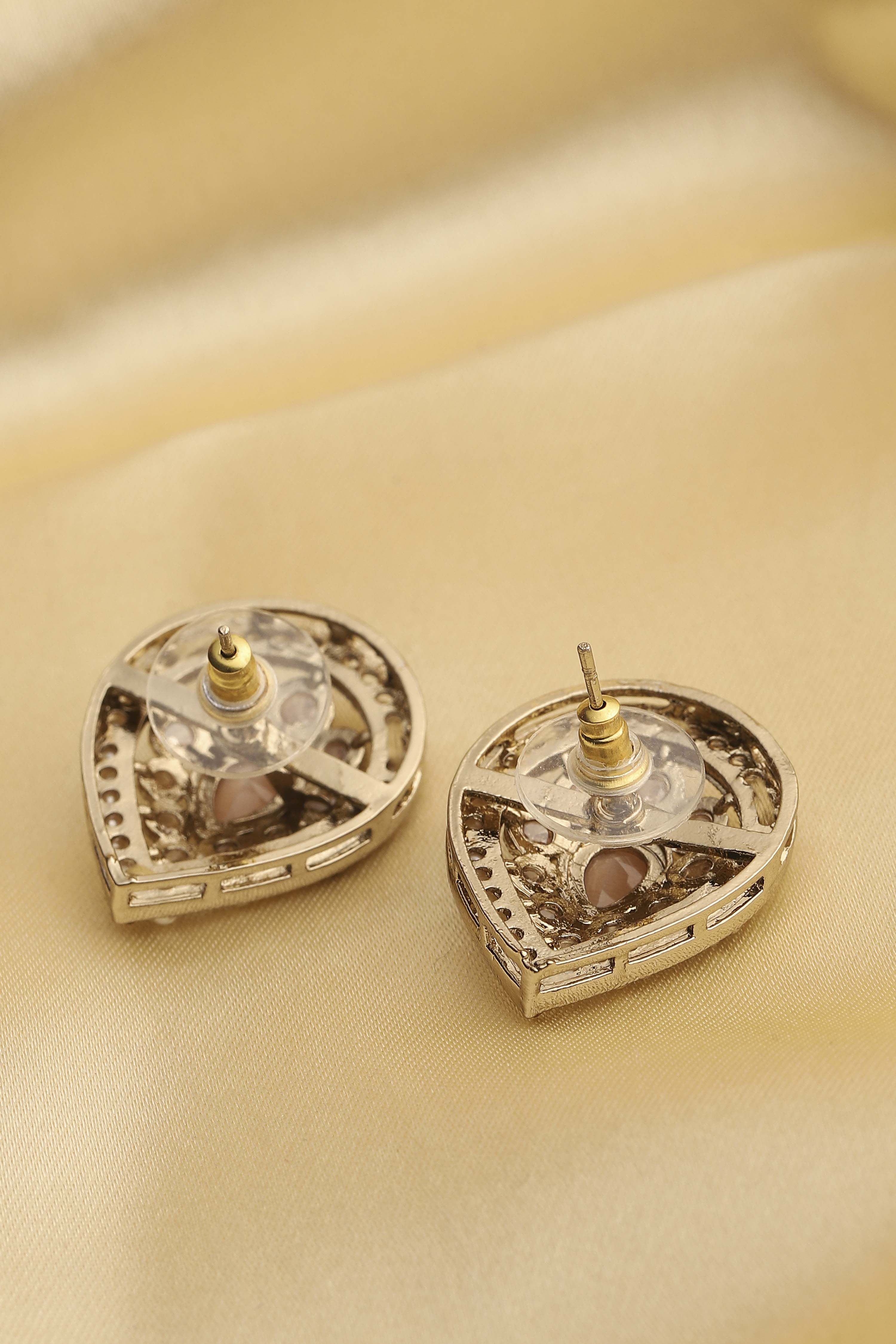 Peach Pearl Earrings image number 2