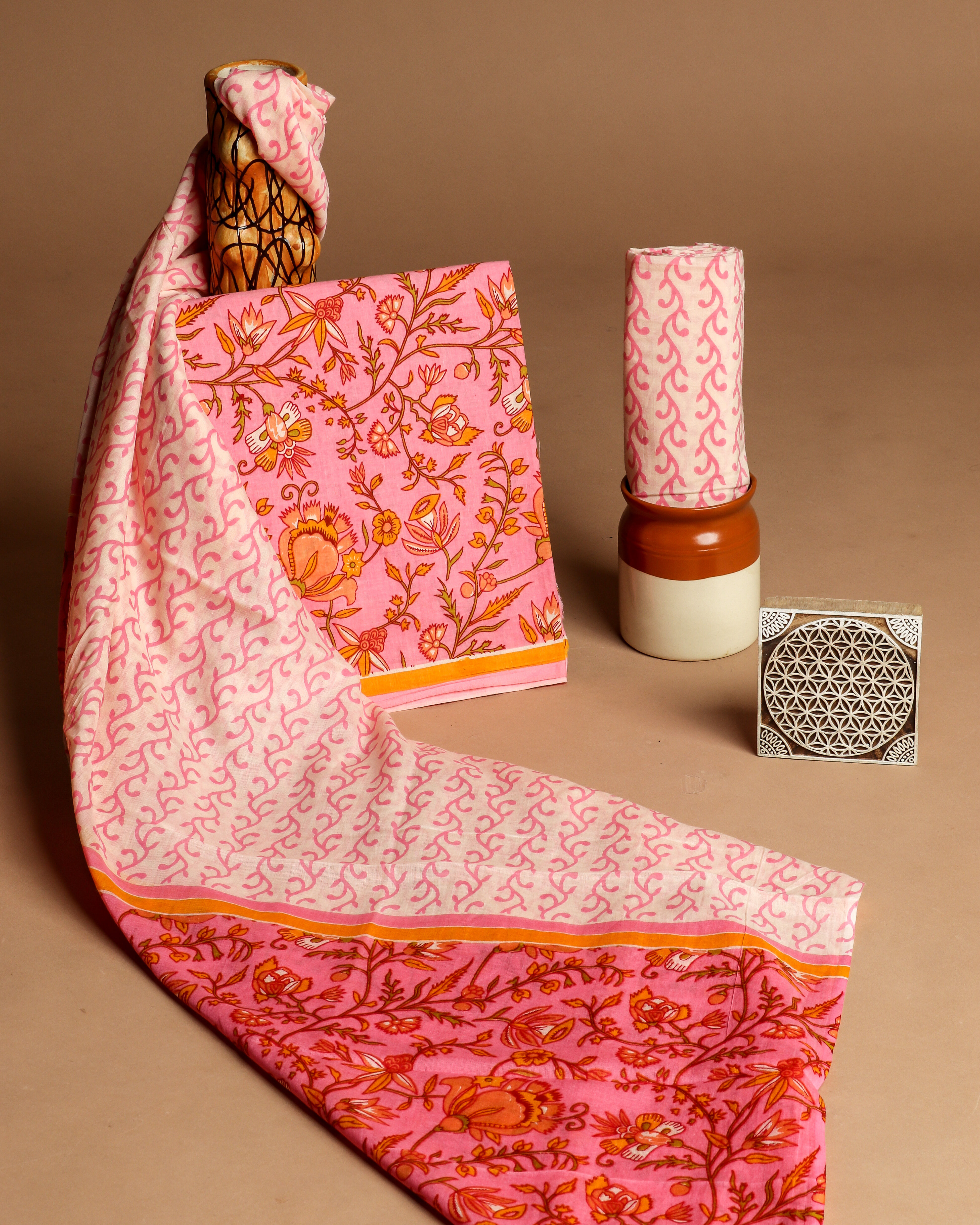 Pink Cotton Screen Print Unstitched Suit Set image number 3